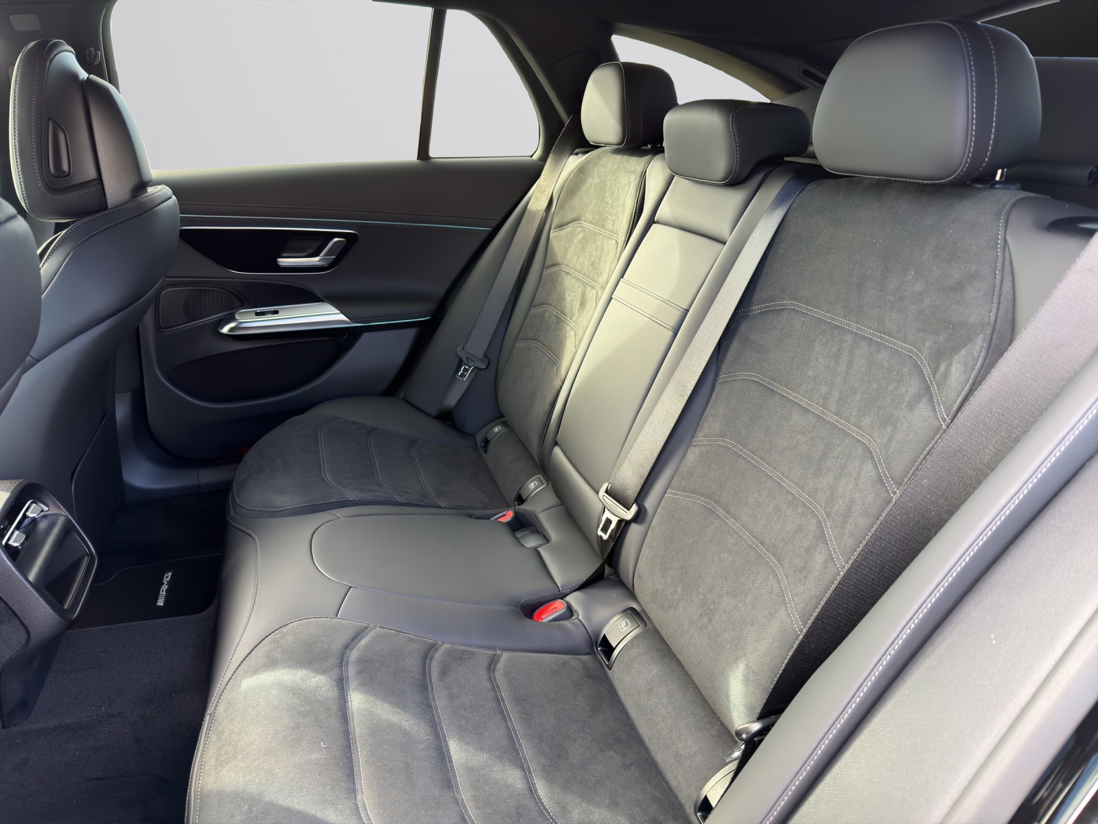 Image MERCEDES-BENZ E-220 E 220 d T 4Matic 9G-Tronic