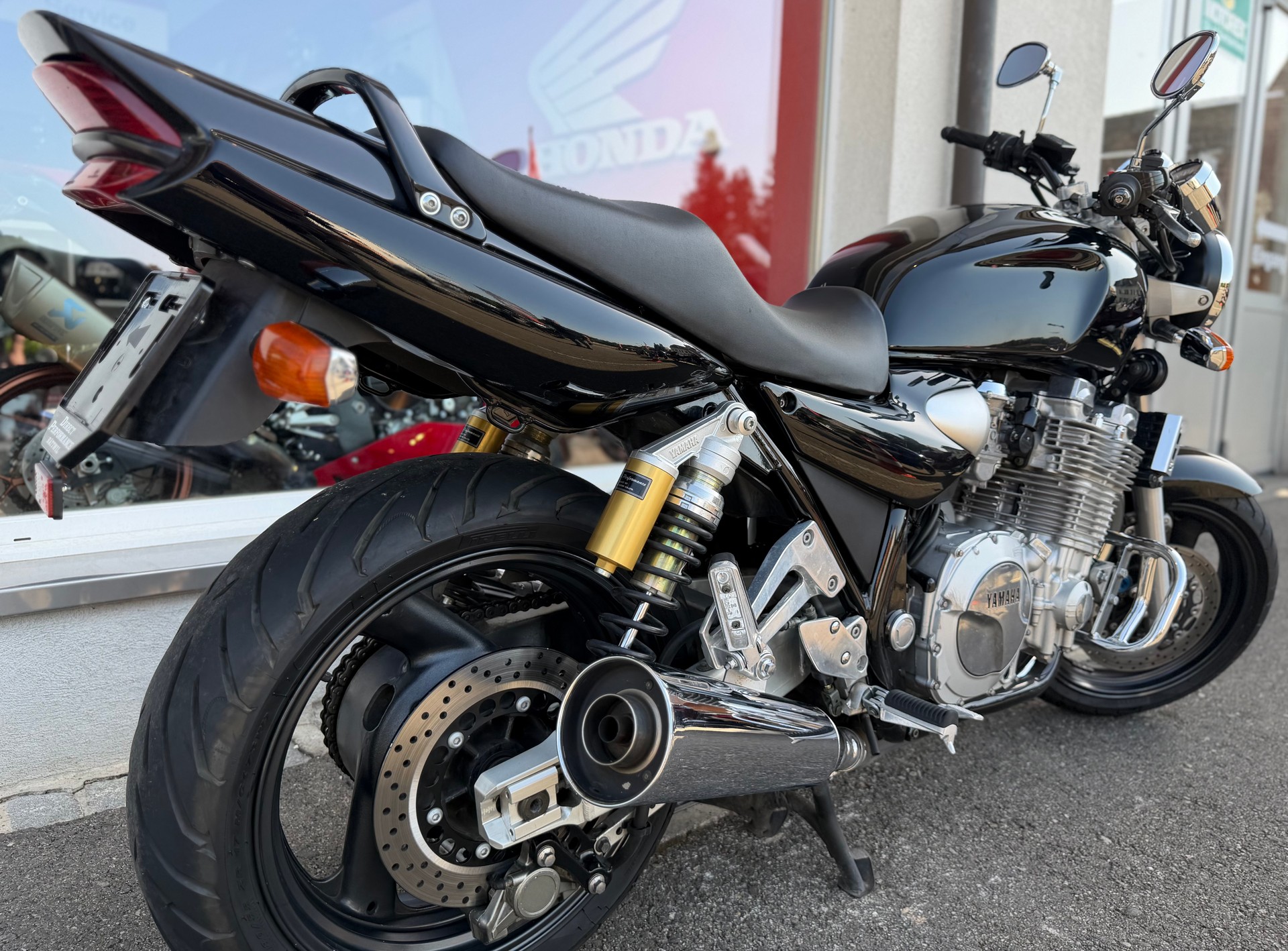 YAMAHA XJR 1300-image-7