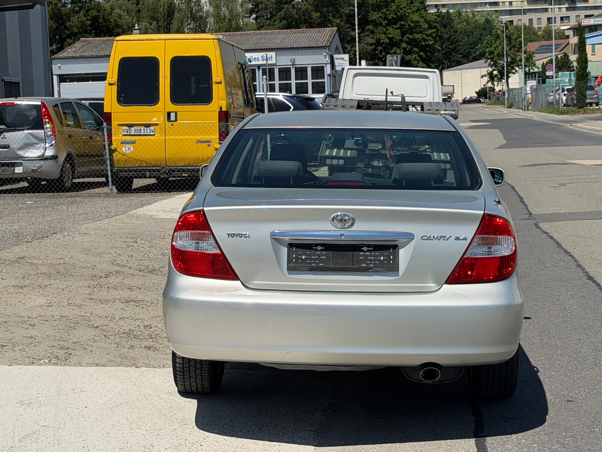 TOYOTA Camry 2.4-showroom-element-2