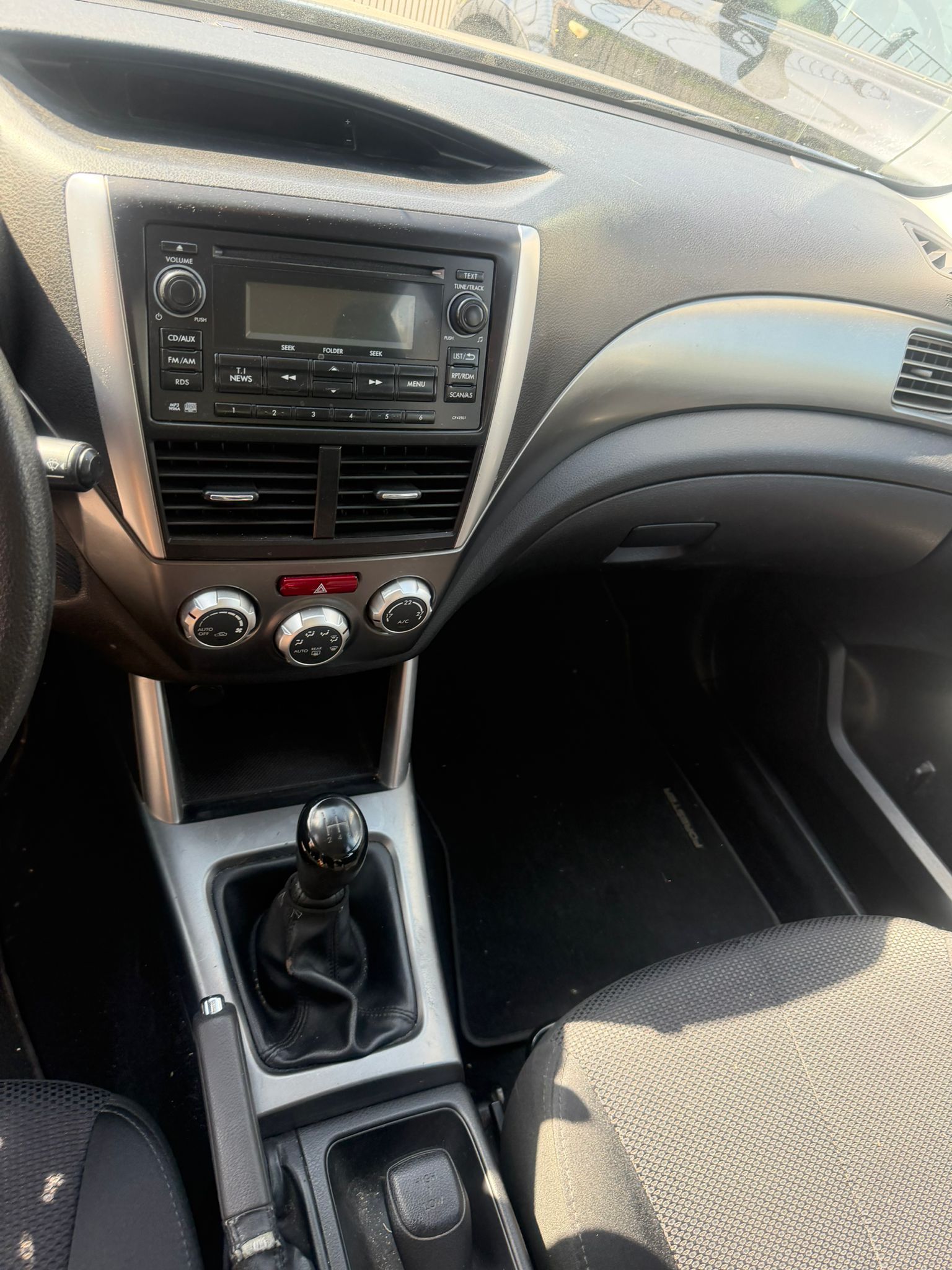 SUBARU Forester 2.0D XS Comfort-image-6