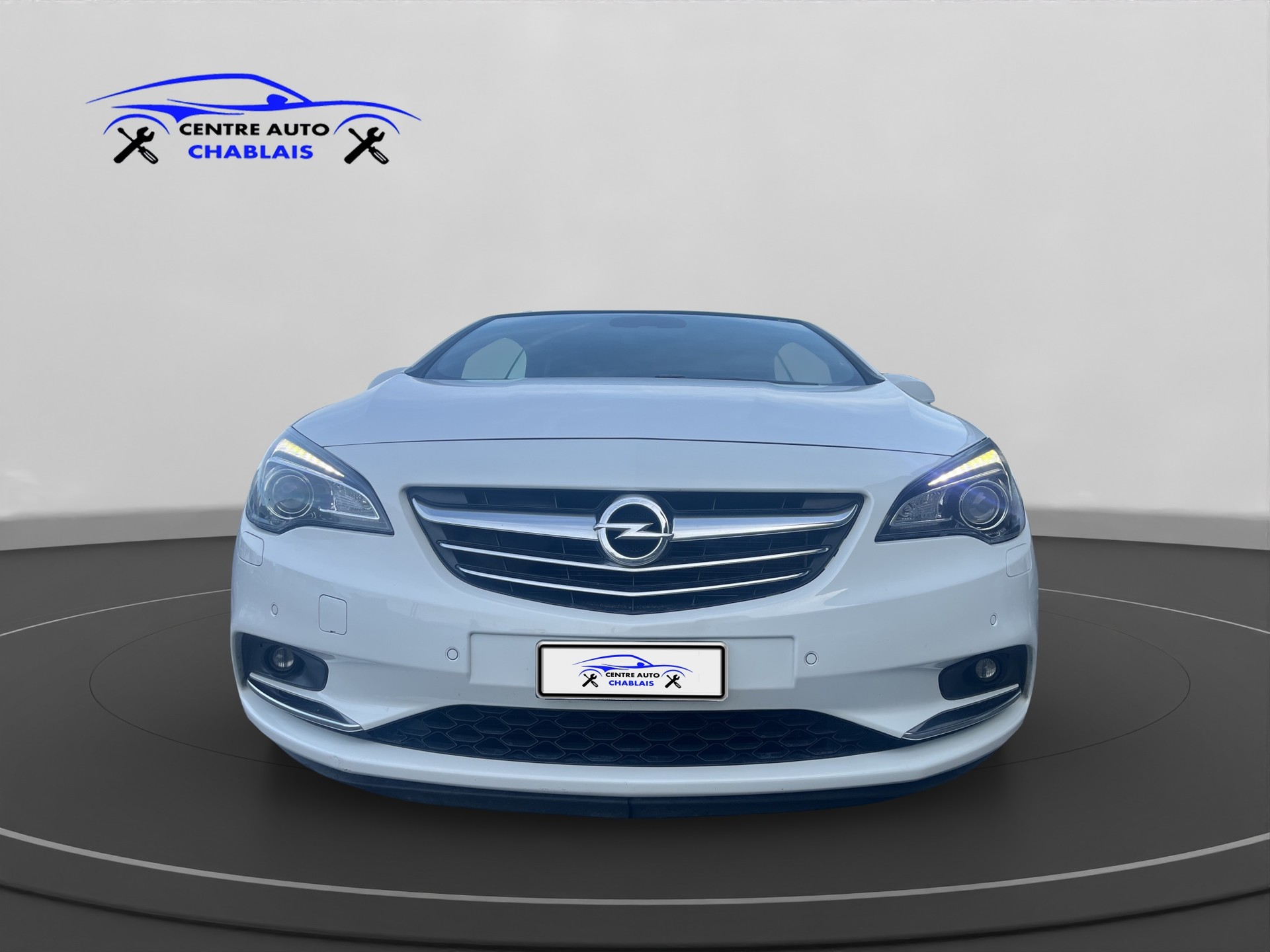 OPEL Cascada 1.6i 16V Cosmo Automat-image-1
