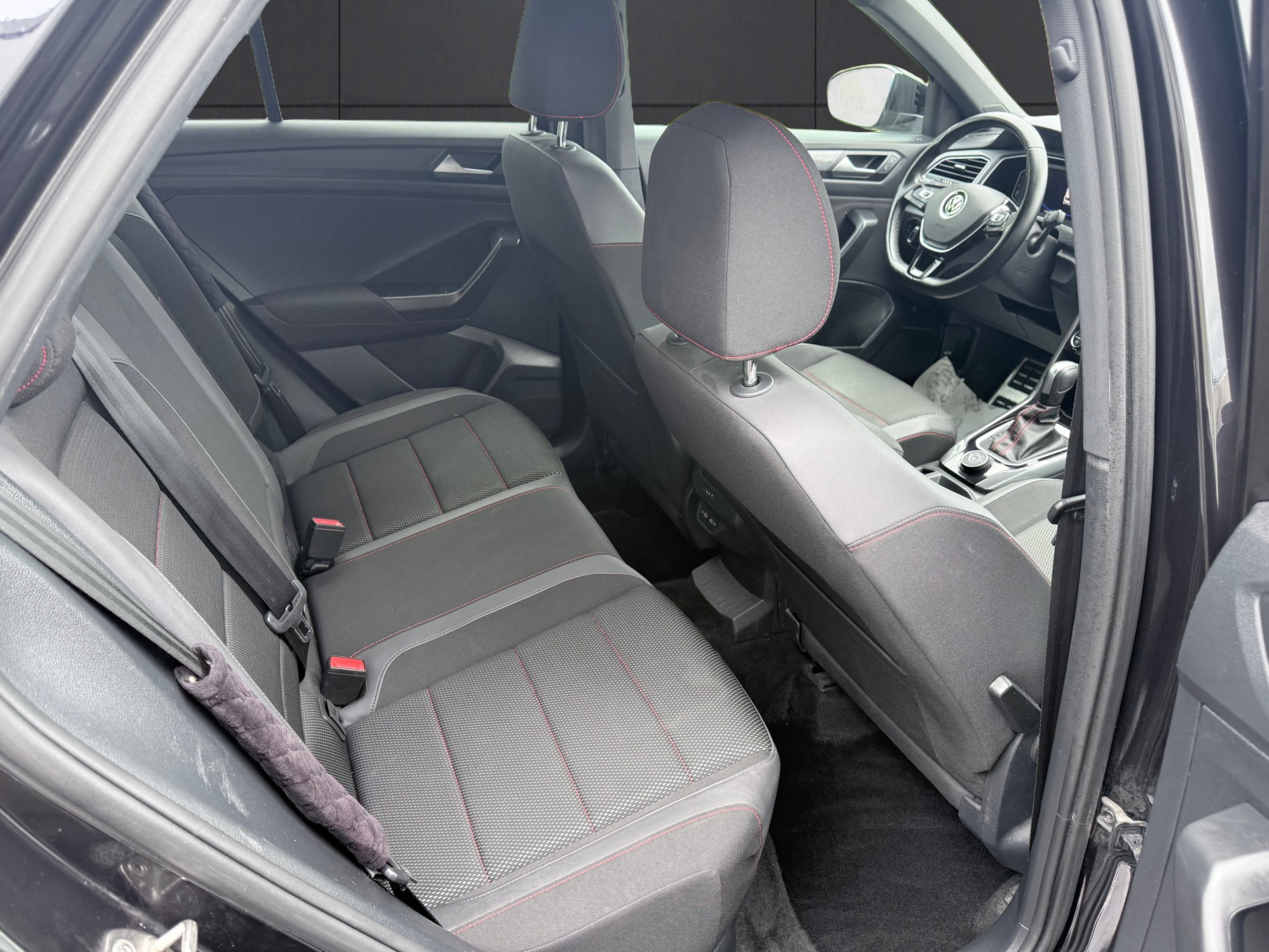 VW T-Roc 2.0 TSI Sport DSG 4Motion-image-13