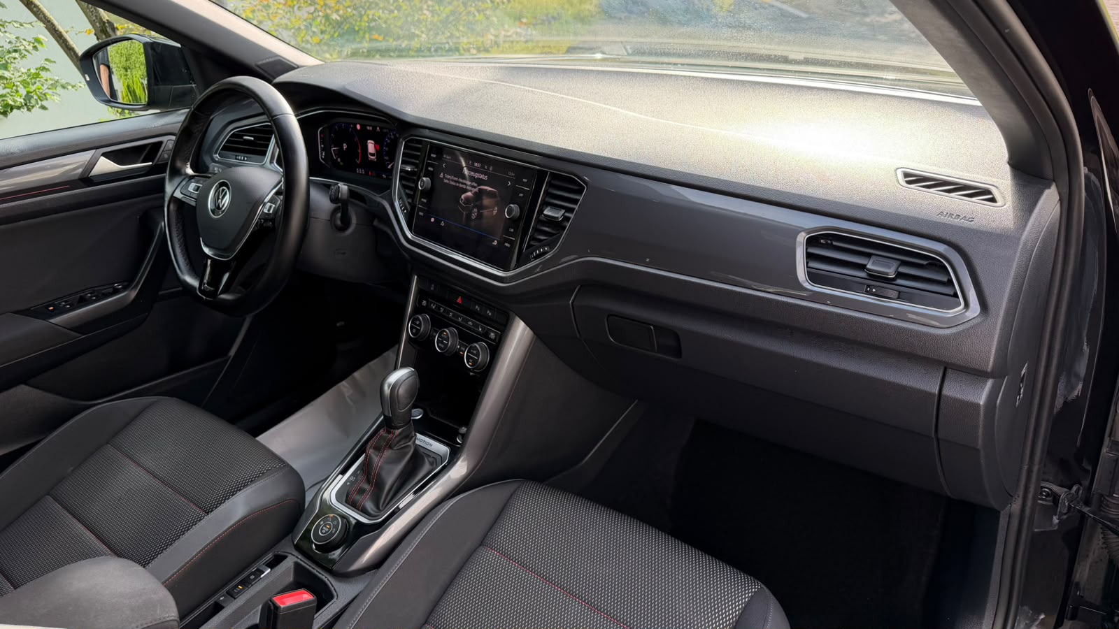 VW T-Roc 2.0 TSI Sport DSG 4Motion-image-16