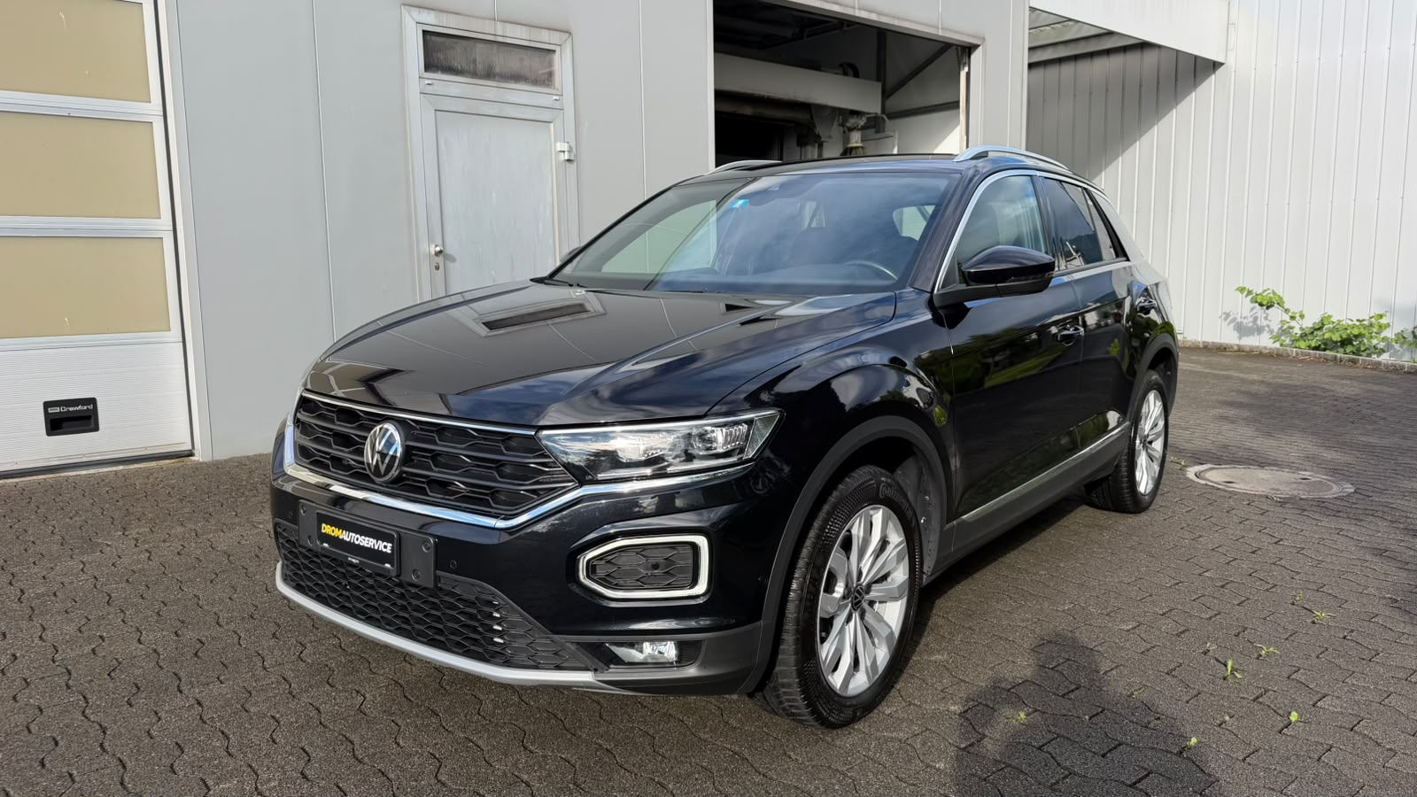 VW T-Roc 2.0 TSI Sport DSG 4Motion-image-0