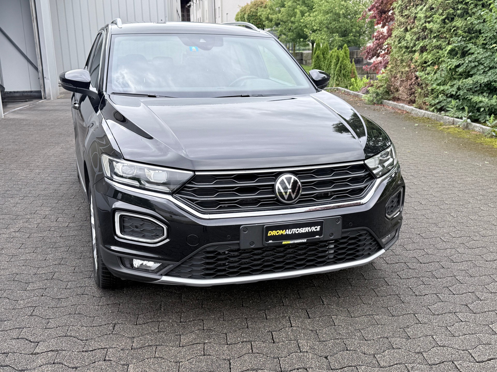 VW T-Roc 2.0 TSI Sport DSG 4Motion-image-2