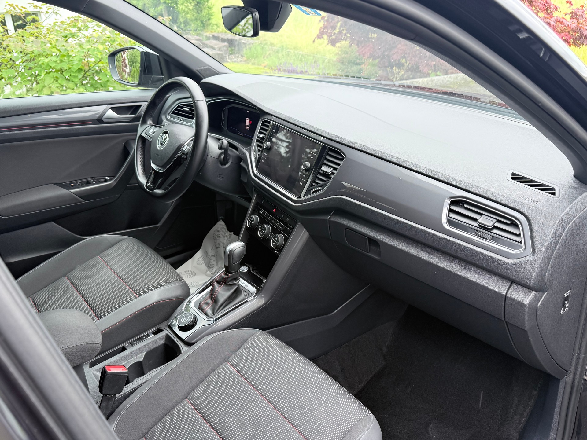 VW T-Roc 2.0 TSI Sport DSG 4Motion-image-11