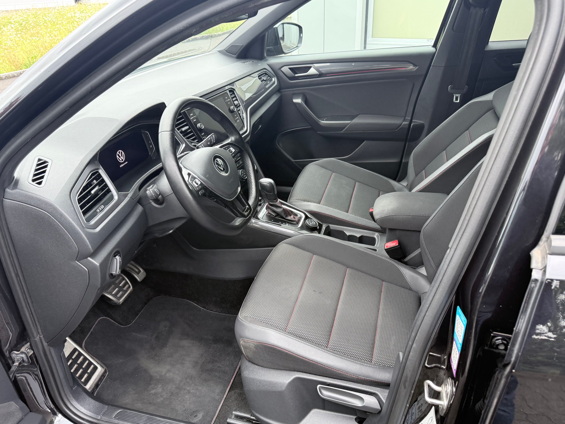 VW T-Roc 2.0 TSI Sport DSG 4Motion-image-10