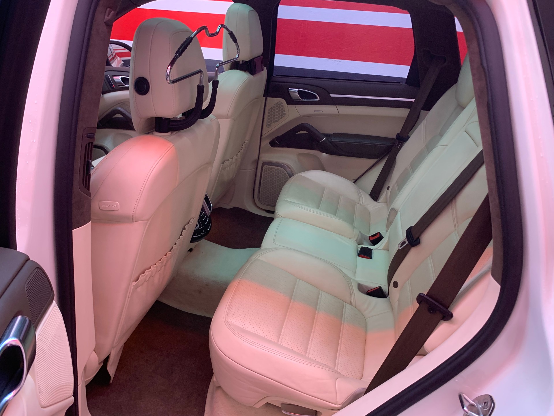 PORSCHE Cayenne Turbo-image-11