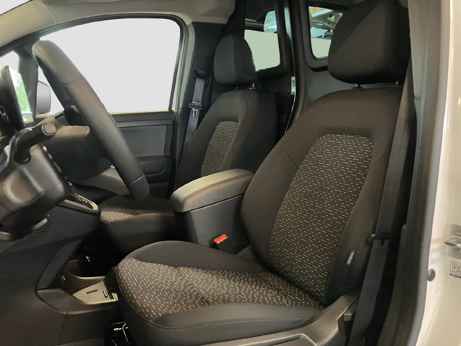 MERCEDES-BENZ eCitan Standard 3100mm L Worke-image-12