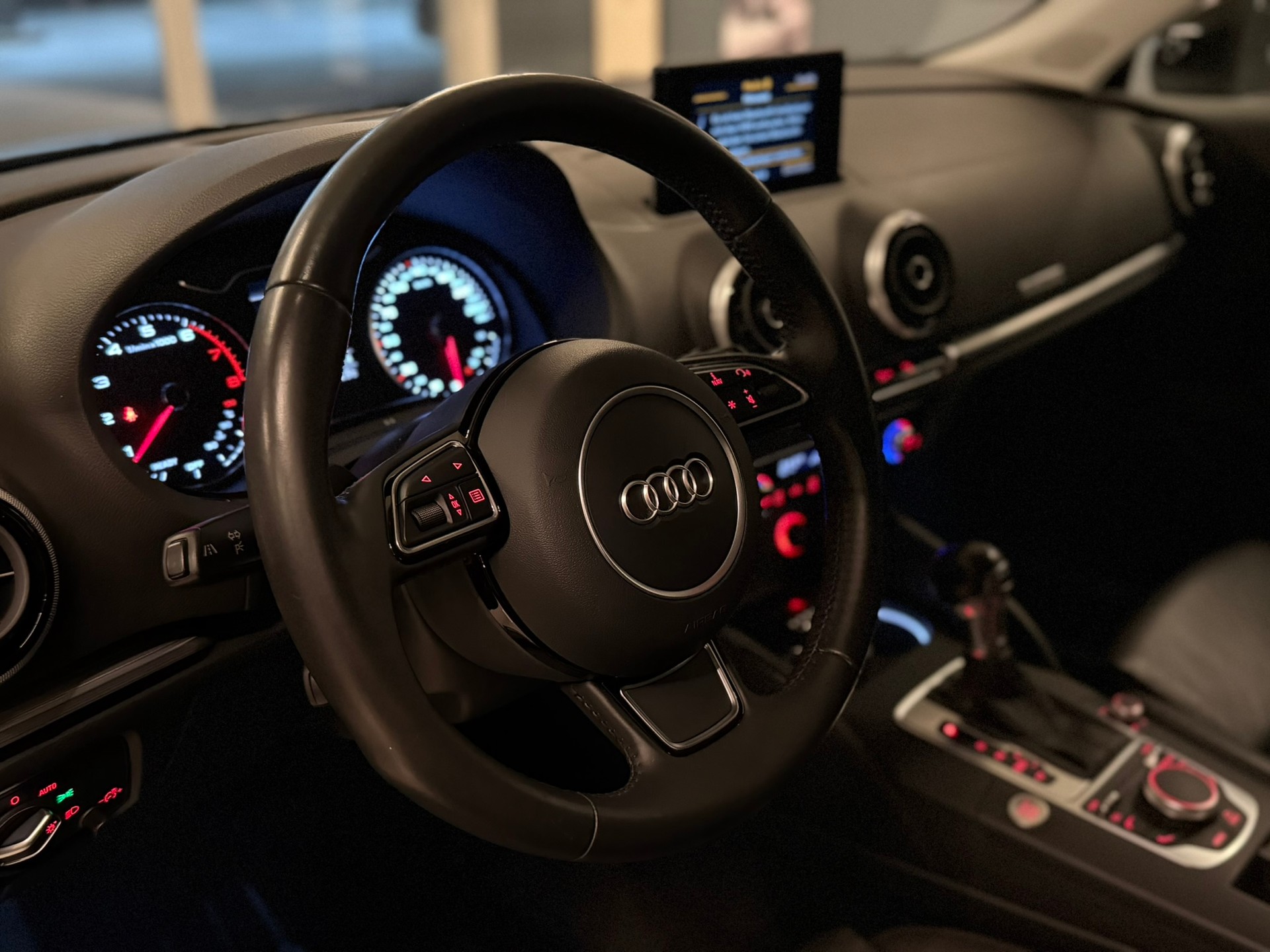 AUDI A3 Sportback 1.8 TFSI Ambition quattro S-tronic-image-9