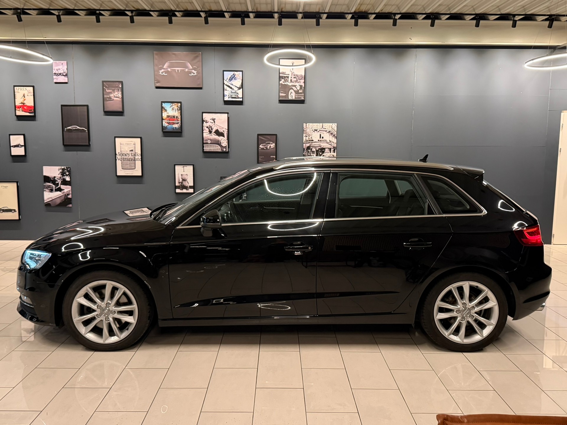 AUDI A3 Sportback 1.8 TFSI Ambition quattro S-tronic-image-3