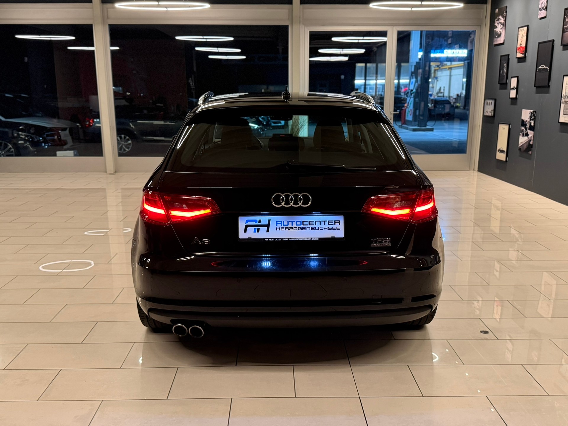 AUDI A3 Sportback 1.8 TFSI Ambition quattro S-tronic-image-6