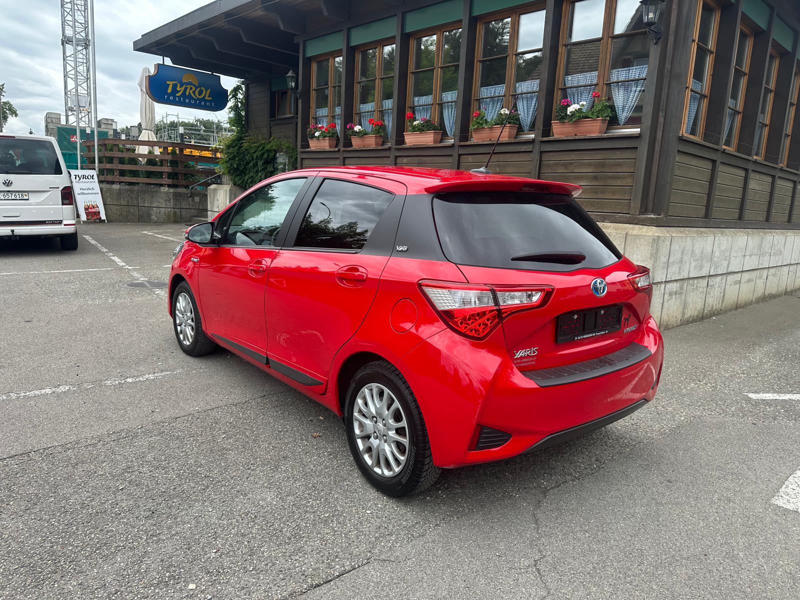 TOYOTA Yaris 1.5 VVT-i Hybrid Y20 e-CVT-image-2