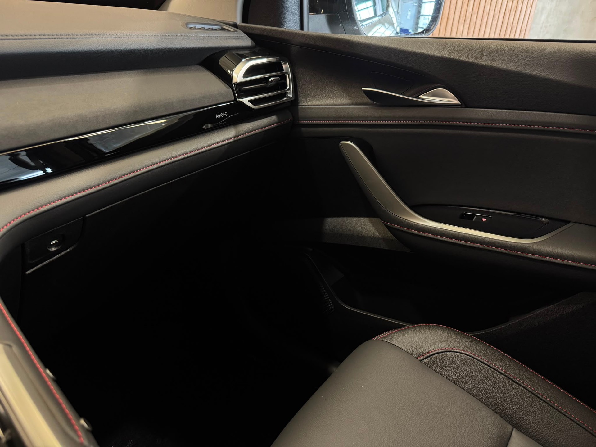 MAXUS T60 Luxury Max 2.0TDI 4x4 Automat-image-17