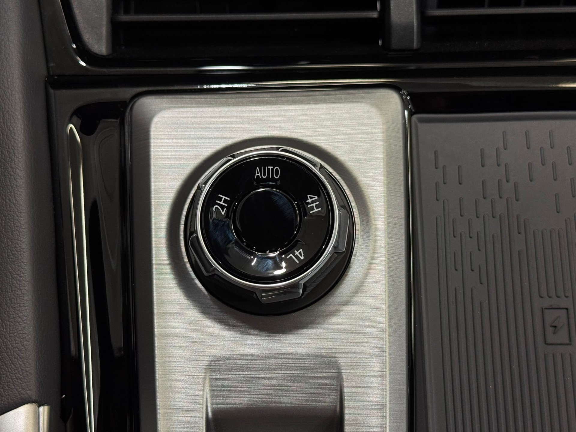 MAXUS T60 Luxury Max 2.0TDI 4x4 Automat-image-13