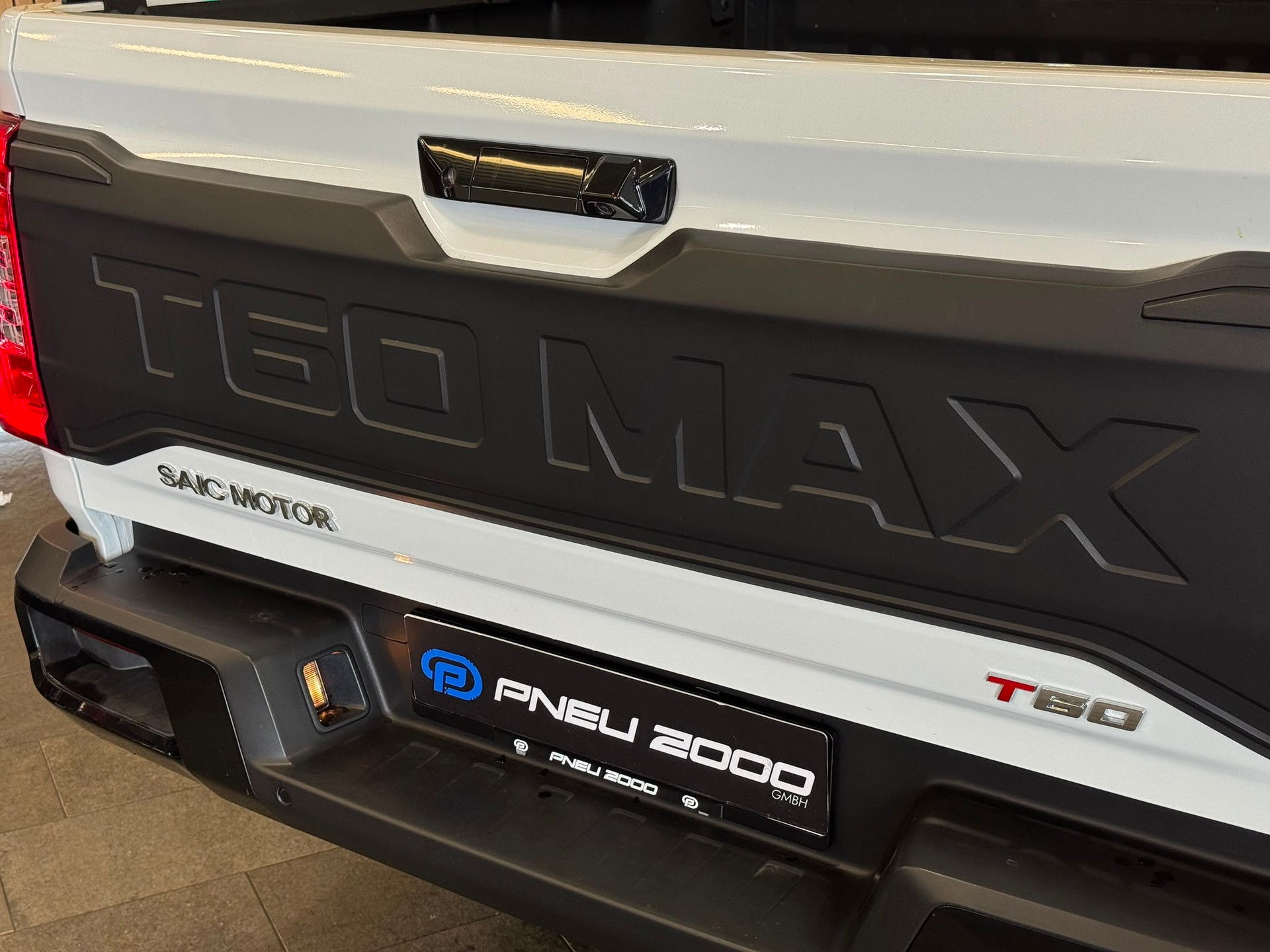 MAXUS T60 Luxury Max 2.0TDI 4x4 Automat-image-9
