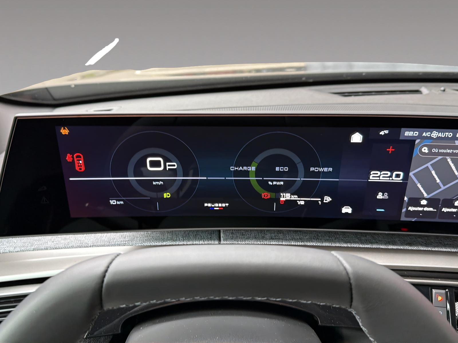 PEUGEOT 3008 1.2 Hybrid Allure Premium-image-9