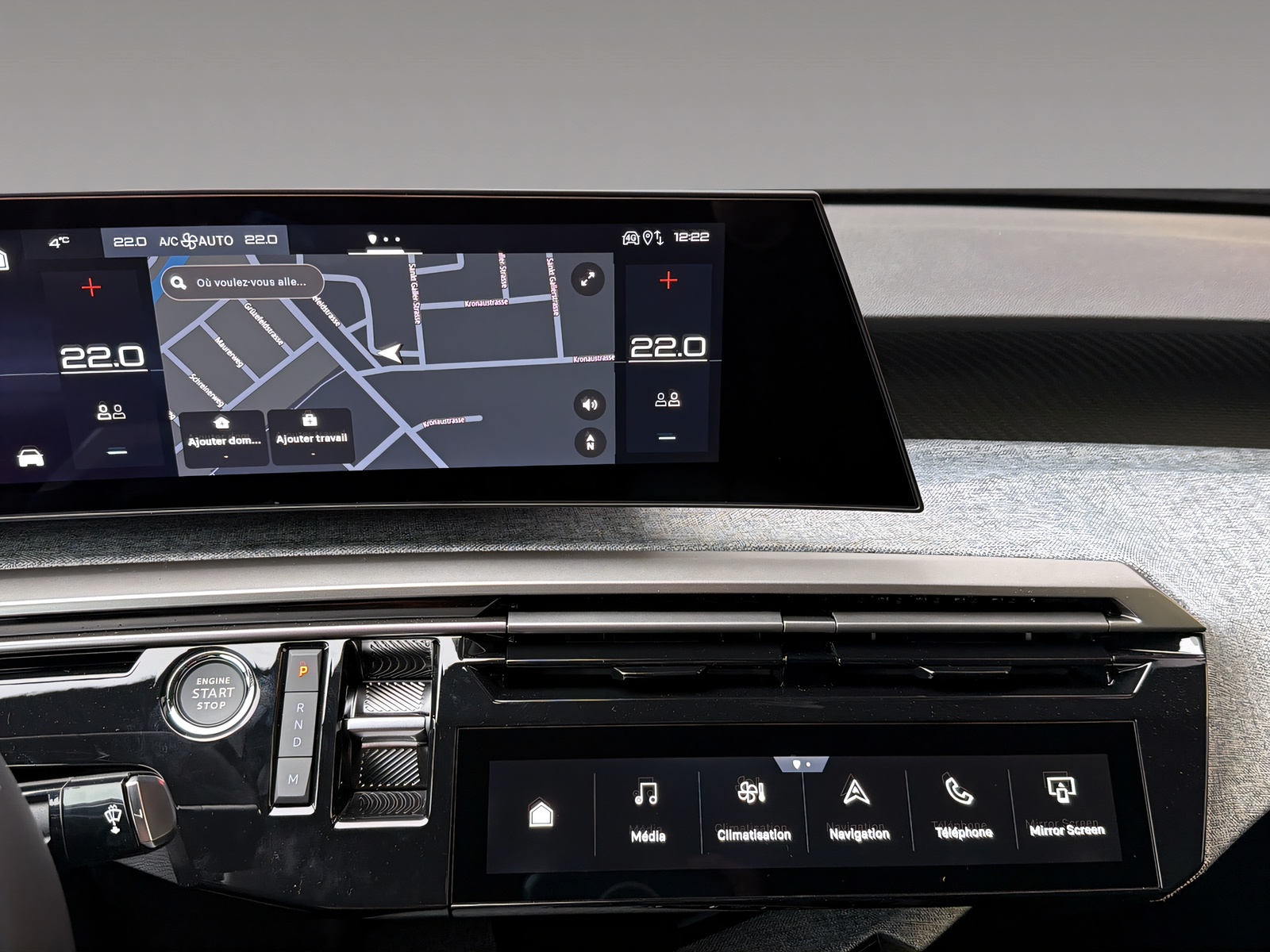 PEUGEOT 3008 1.2 Hybrid Allure Premium-image-10