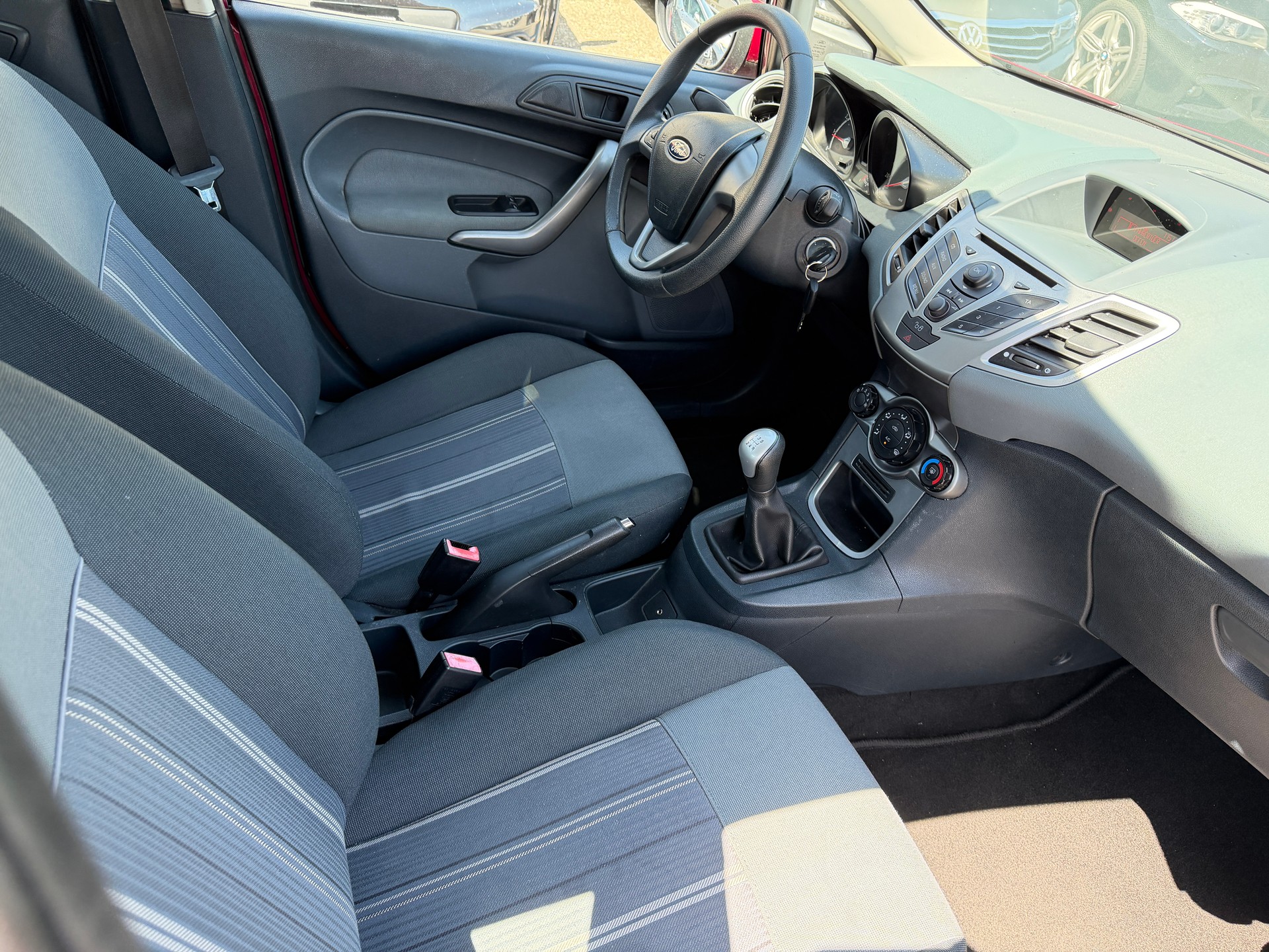 FORD Fiesta 1.4 16V Trend-image-7
