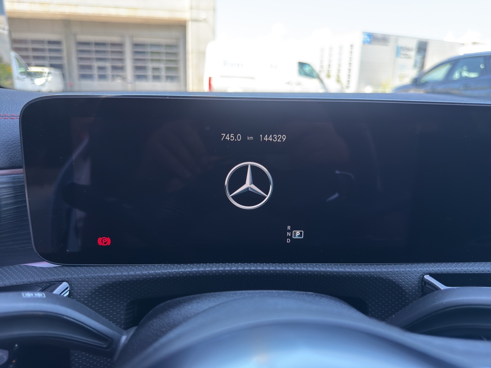 MERCEDES-BENZ CLA Shooting Brake 220 d 4Matic AMG Line-image-21