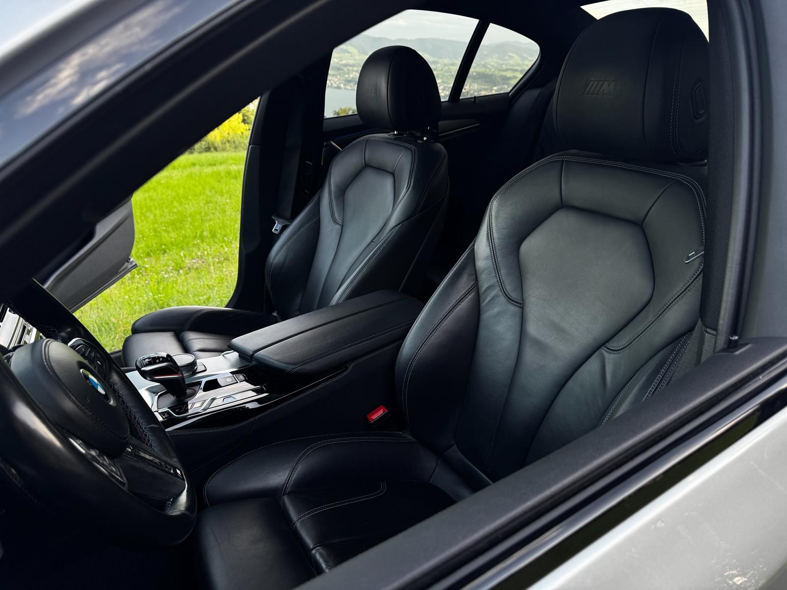 BMW xDrive Drivelogic Grail & Carbon Pack-image-7