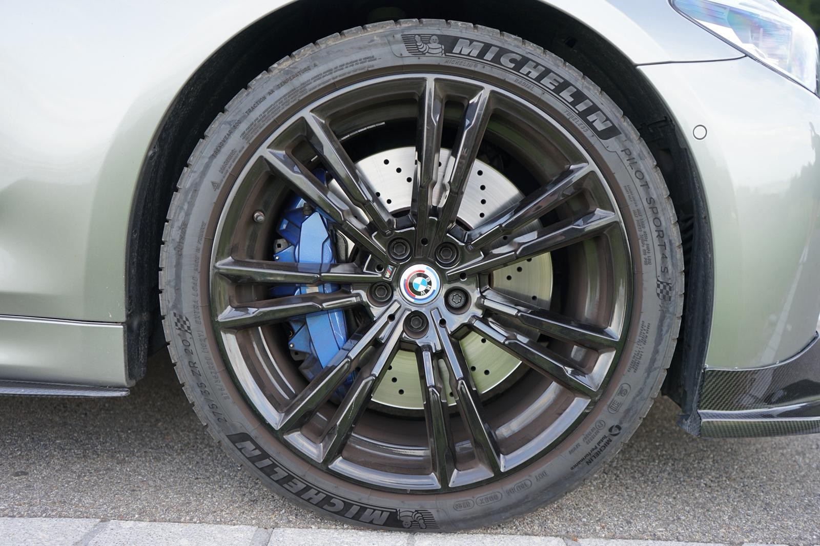 BMW xDrive Drivelogic Grail & Carbon Pack-image-5