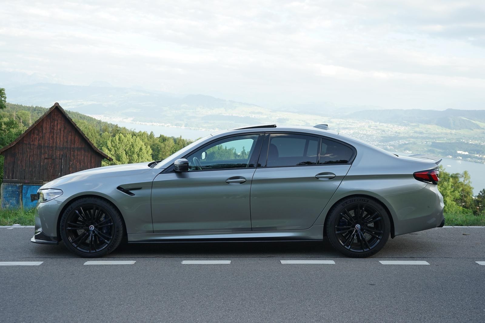 BMW xDrive Drivelogic Grail & Carbon Pack-image-4