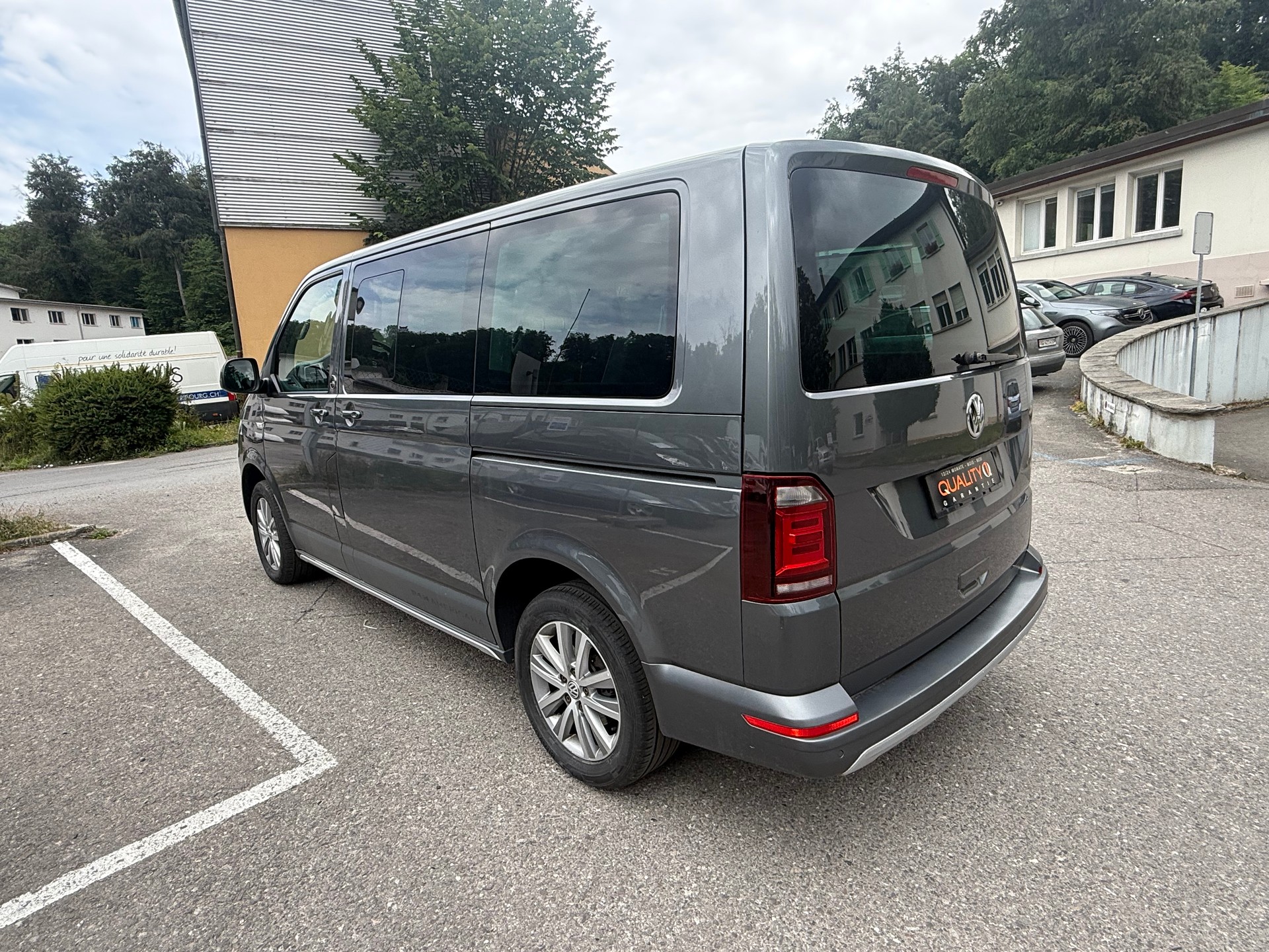 VW T6 Multivan 2.0 Bi-TDI Panamericana 4Motion DSG-image-3