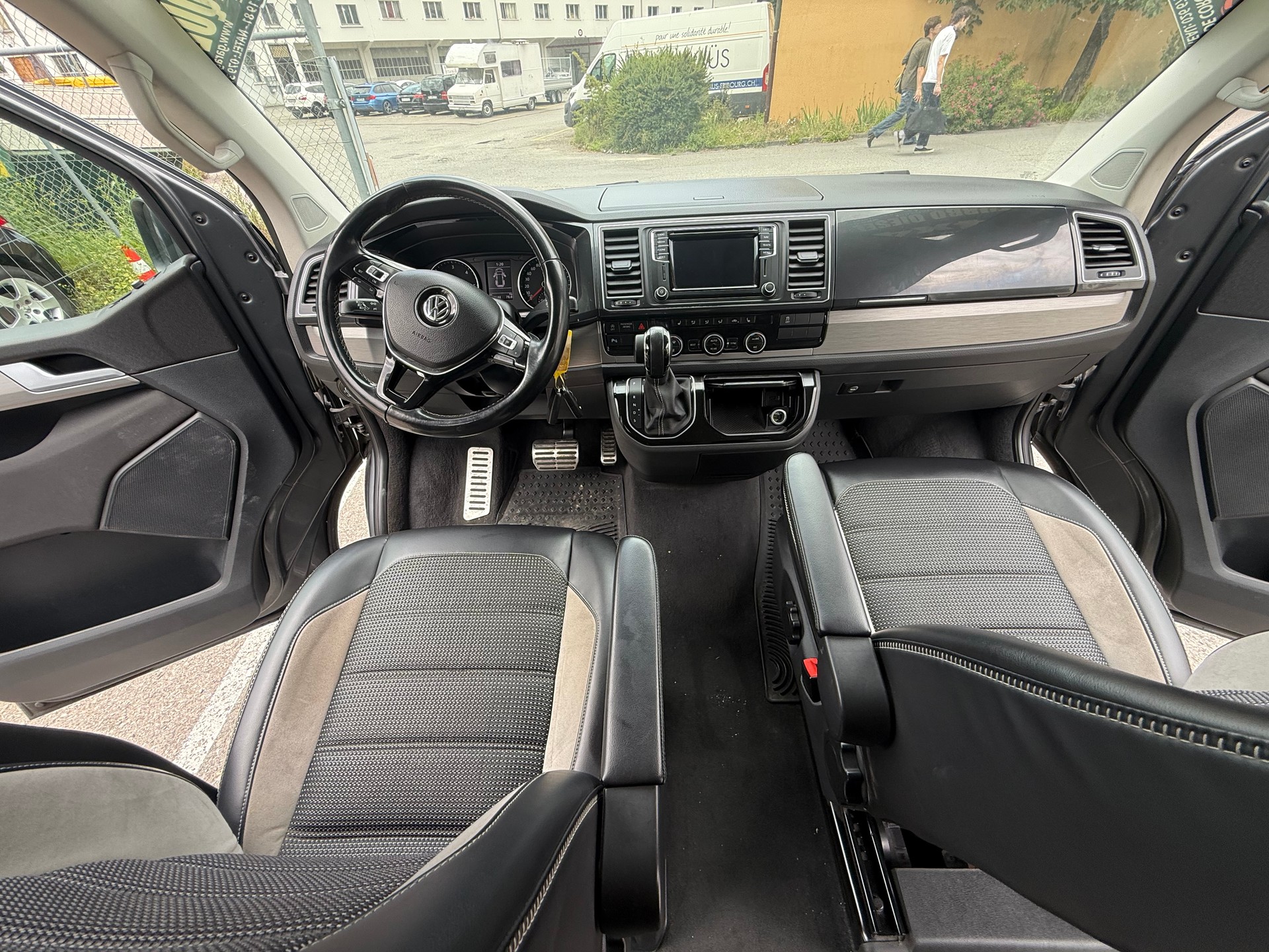 VW T6 Multivan 2.0 Bi-TDI Panamericana 4Motion DSG-image-25