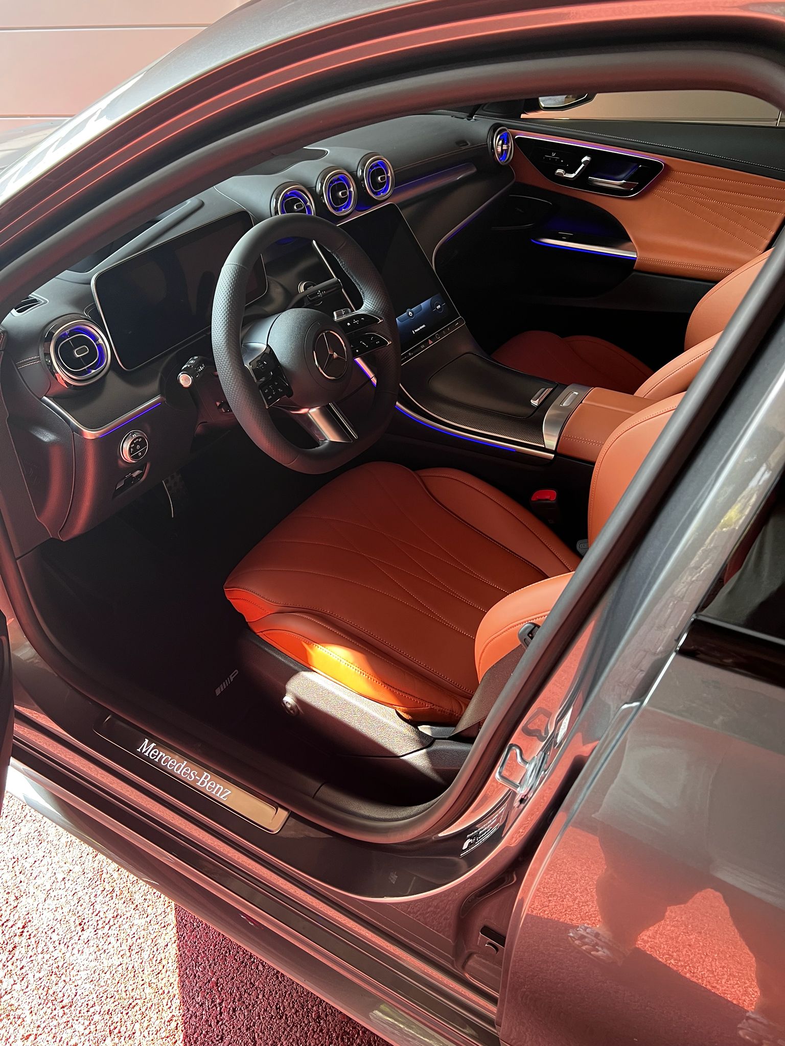 MERCEDES-BENZ C 220 d Swiss Star AMG Line 4matic-image-1