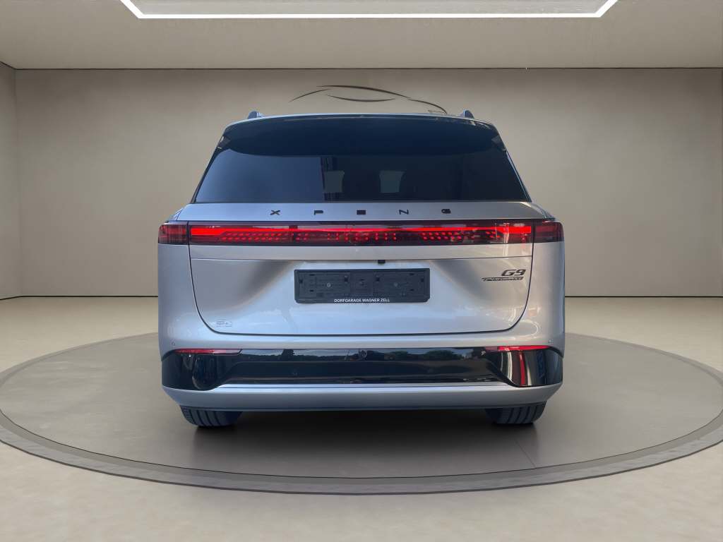 XPENG G9 Performance AWD-image-2