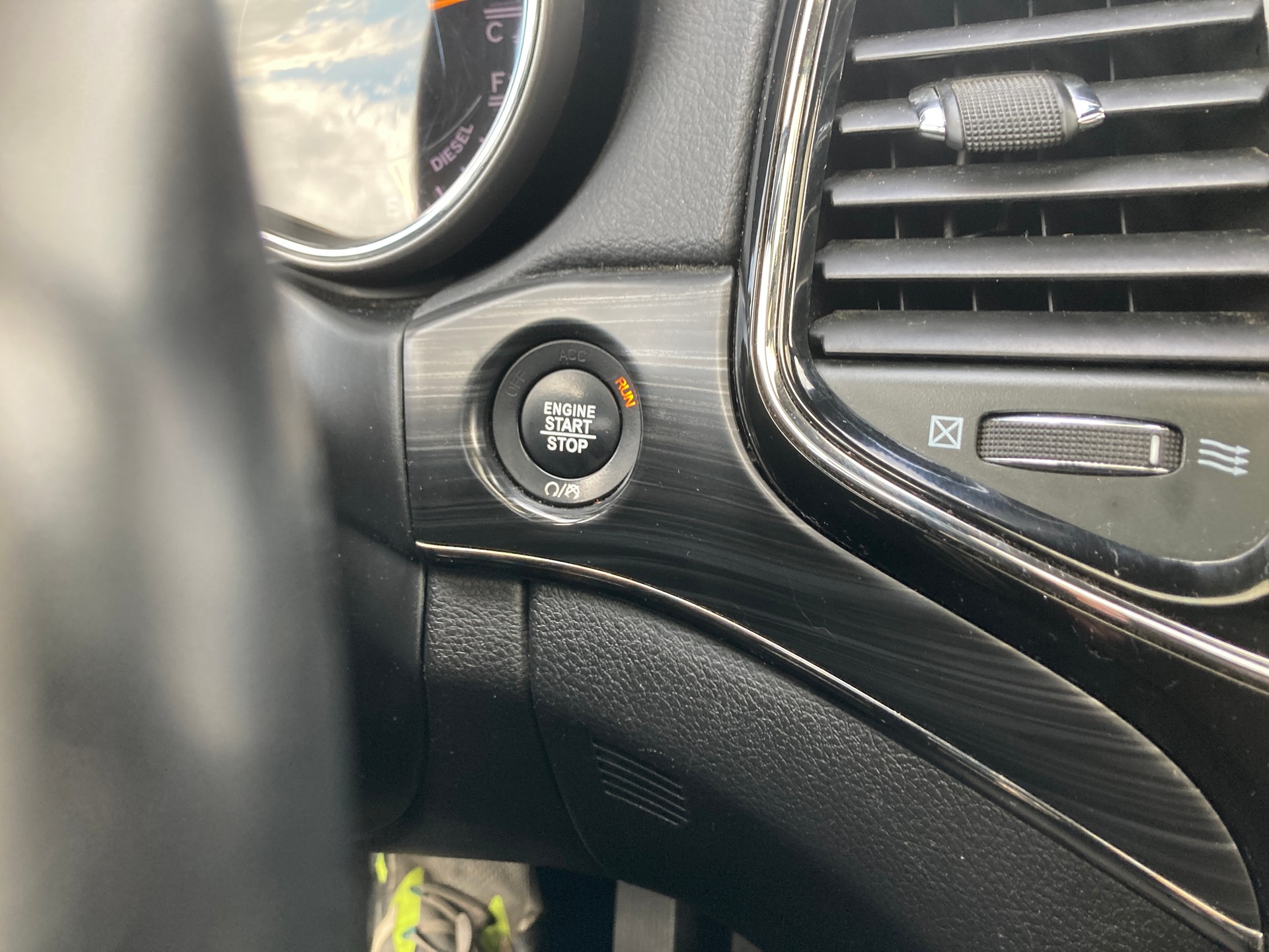 JEEP Grand Cherokee 3.0 CRD S-Limited Automatic-image-18