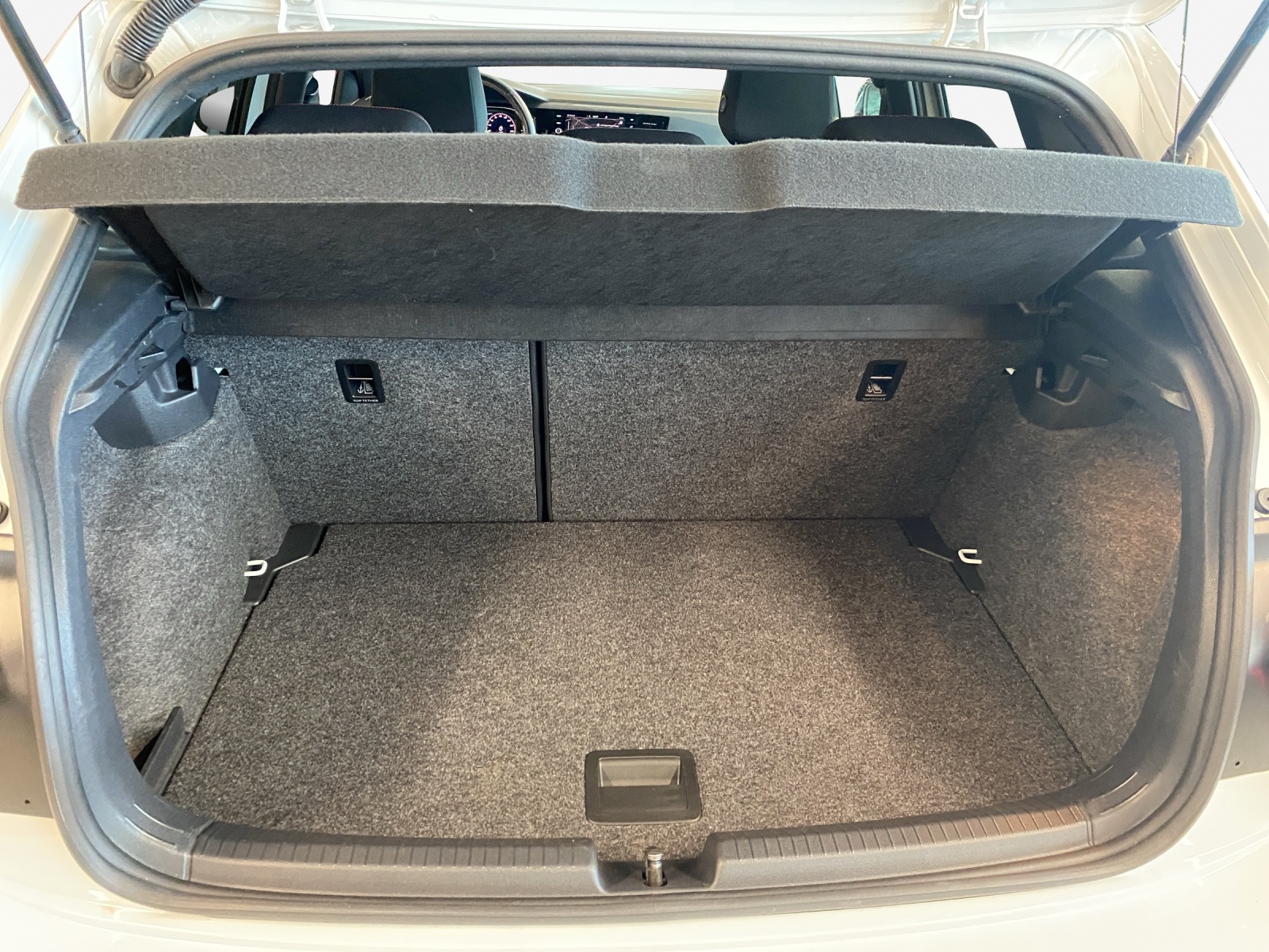 VW Polo 2.0 TSI GTI DSG-image-12