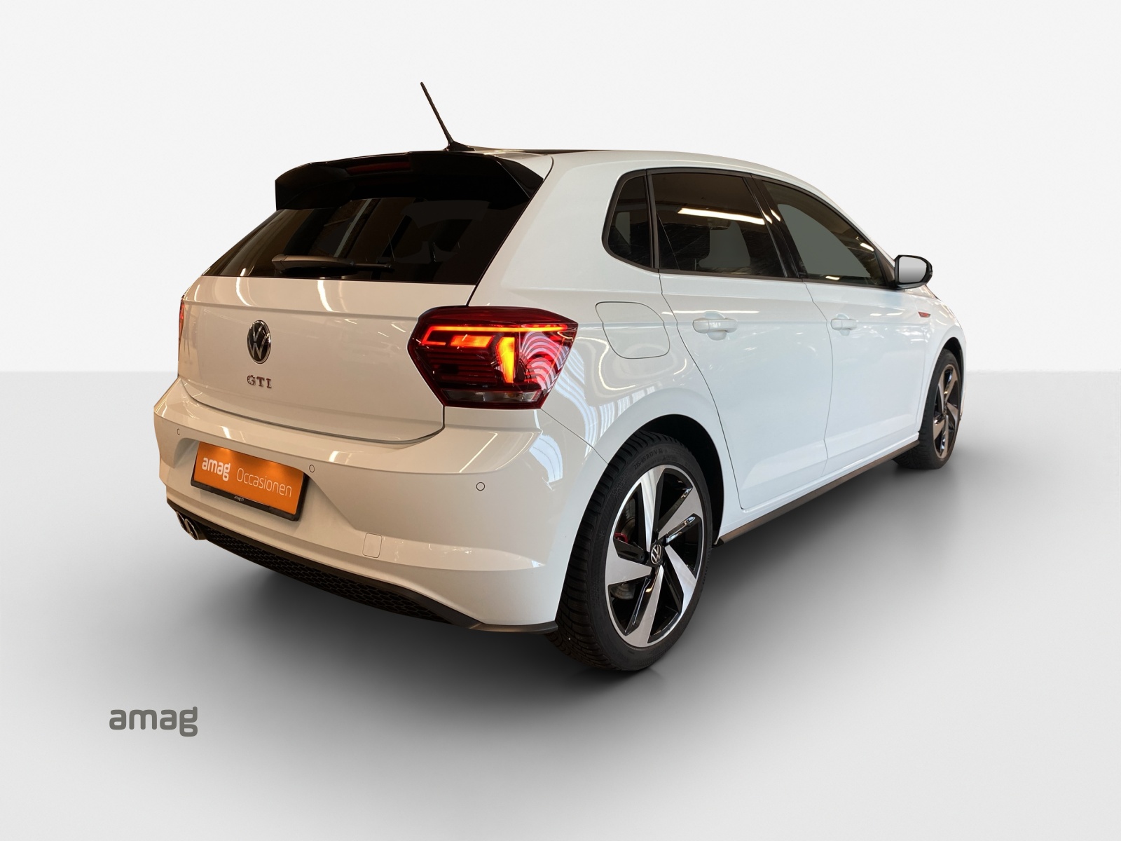 VW Polo 2.0 TSI GTI DSG-image-4