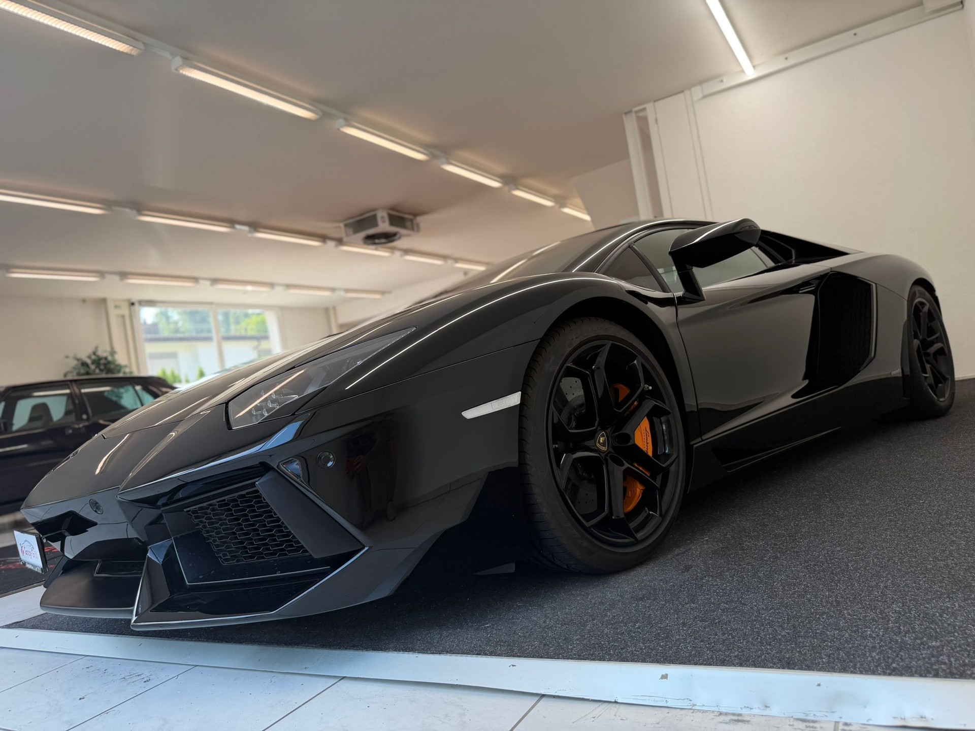LAMBORGHINI Aventador LP700-4 Coupé E-Gear-image-7