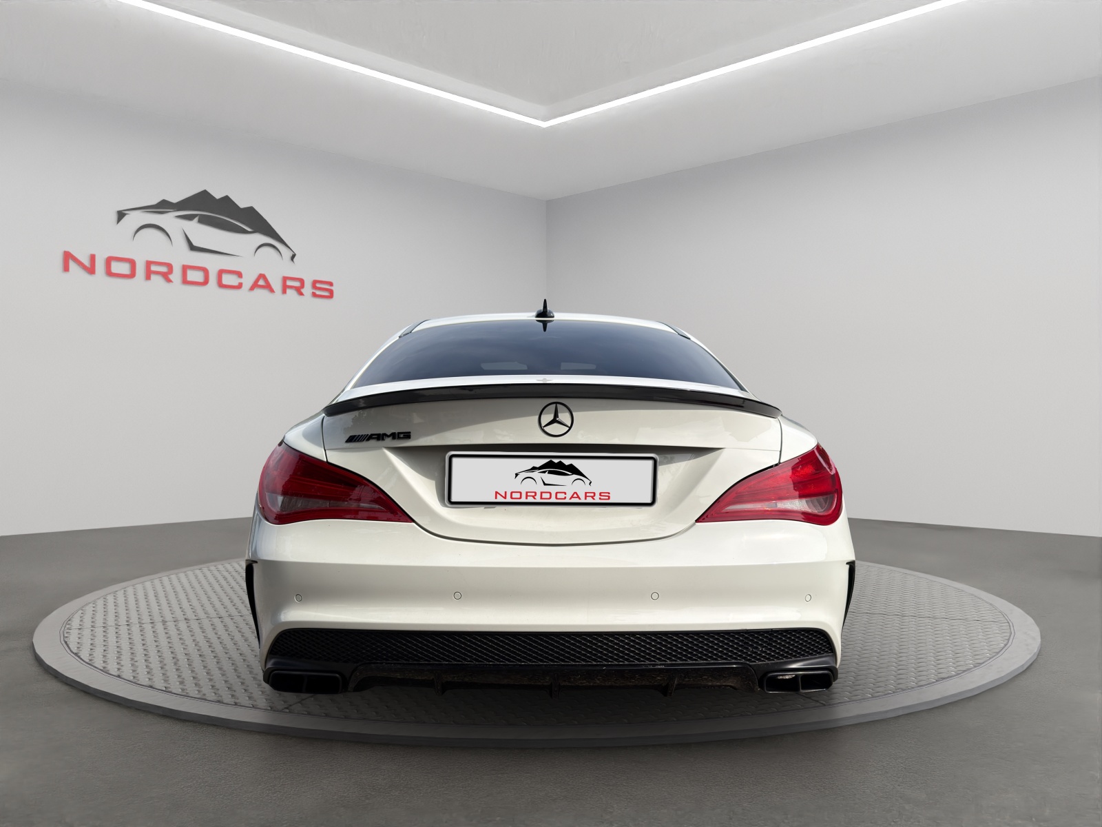 MERCEDES-BENZ CLA 45 AMG 4Matic Speedshift-image-3