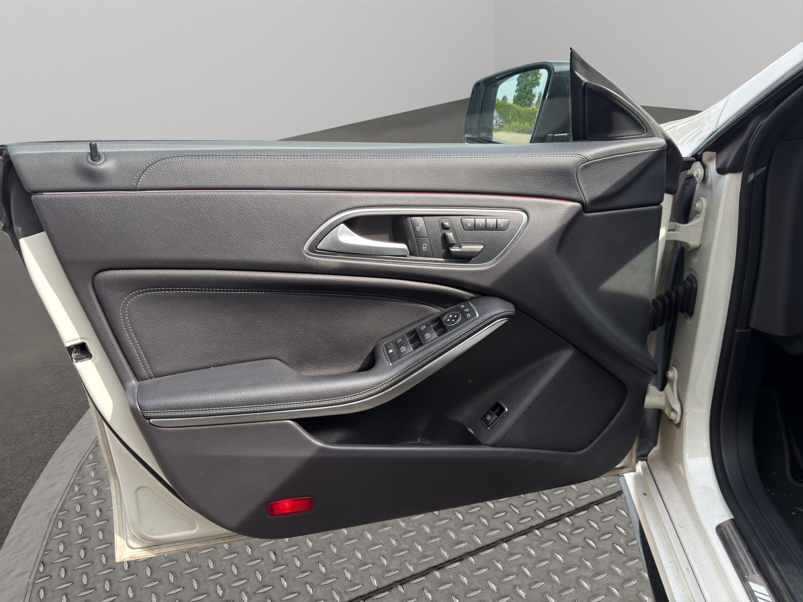 MERCEDES-BENZ CLA 45 AMG 4Matic Speedshift-image-7
