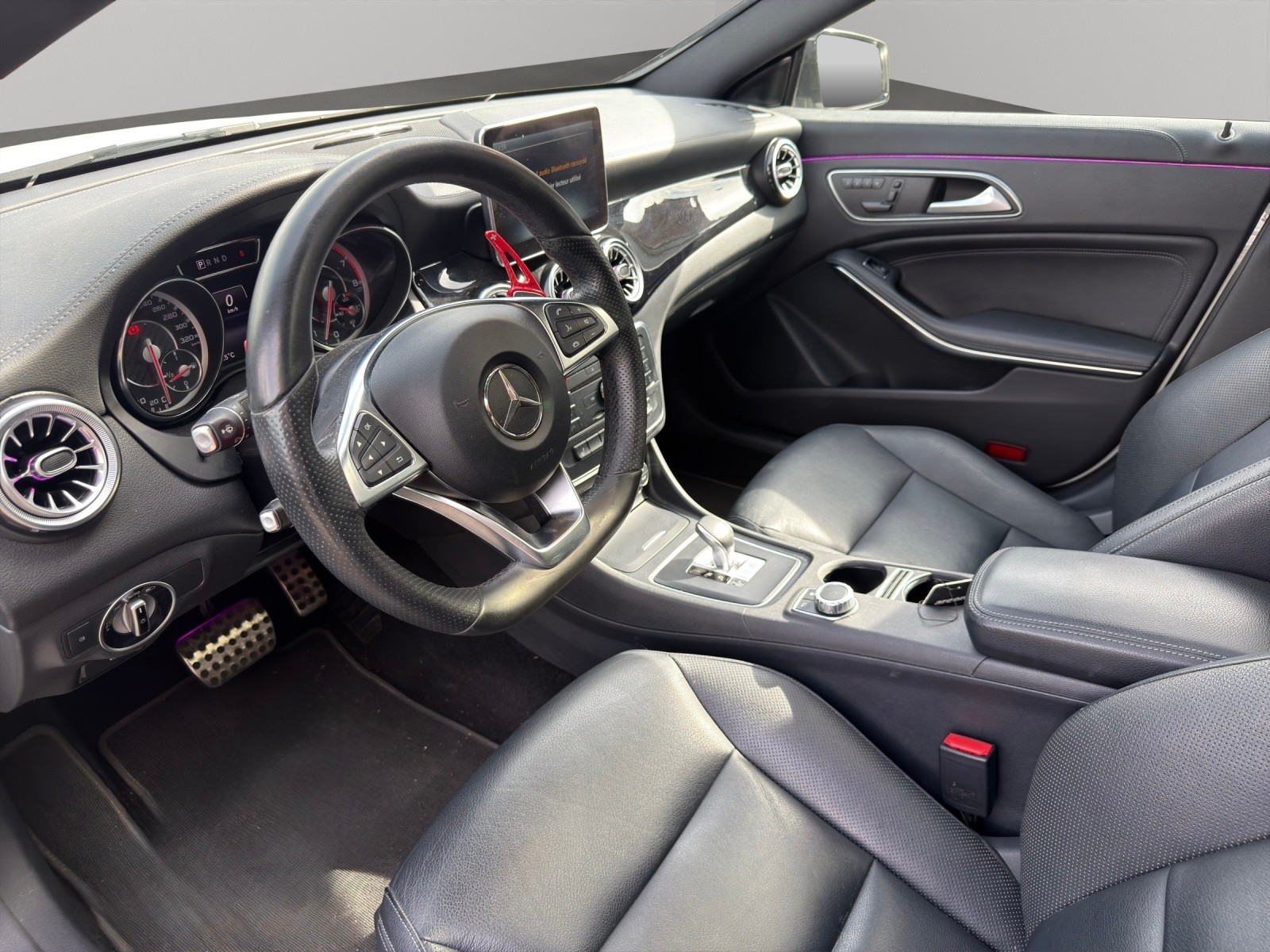 MERCEDES-BENZ CLA 45 AMG 4Matic Speedshift-image-8