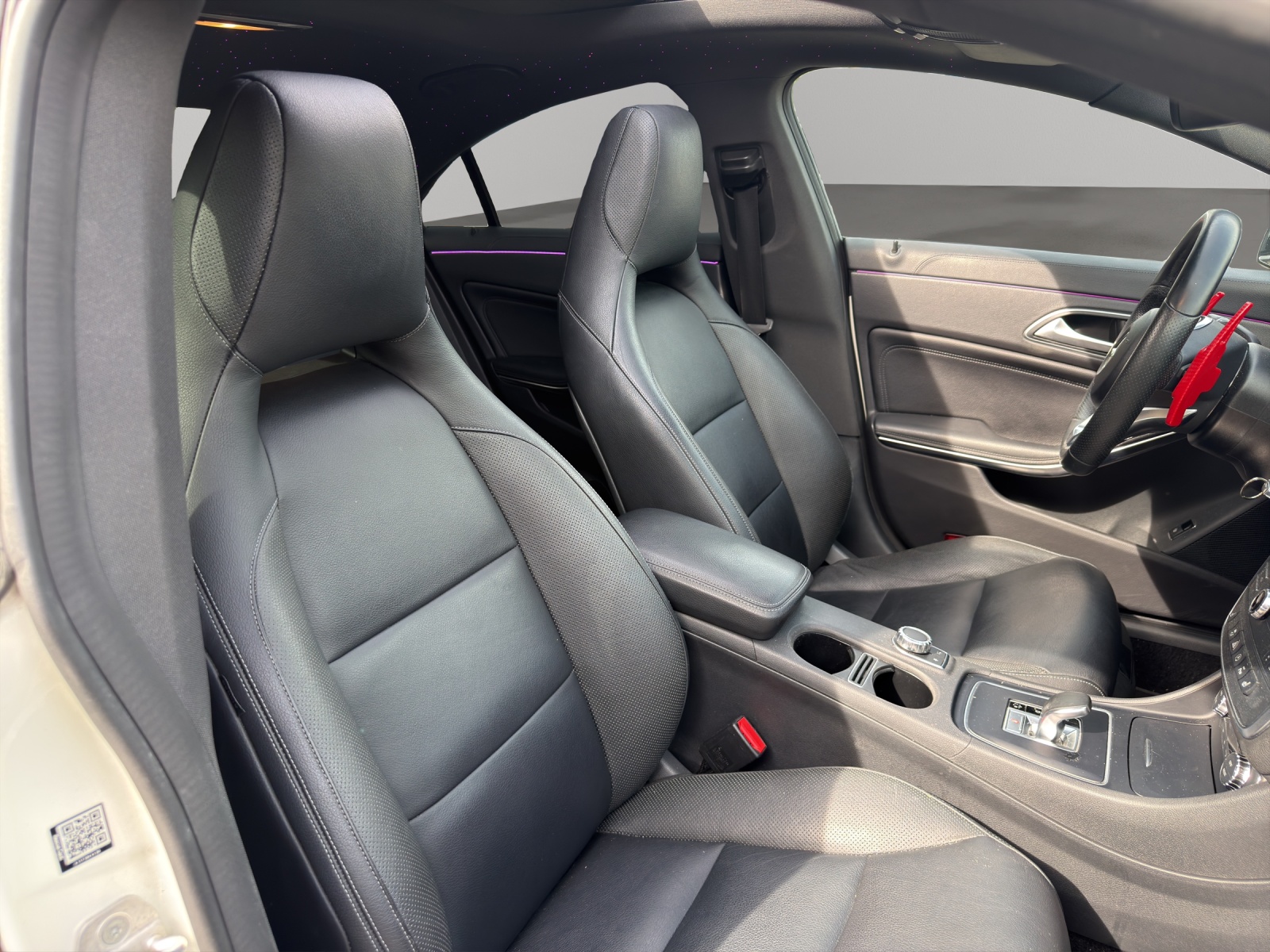 MERCEDES-BENZ CLA 45 AMG 4Matic Speedshift-image-14