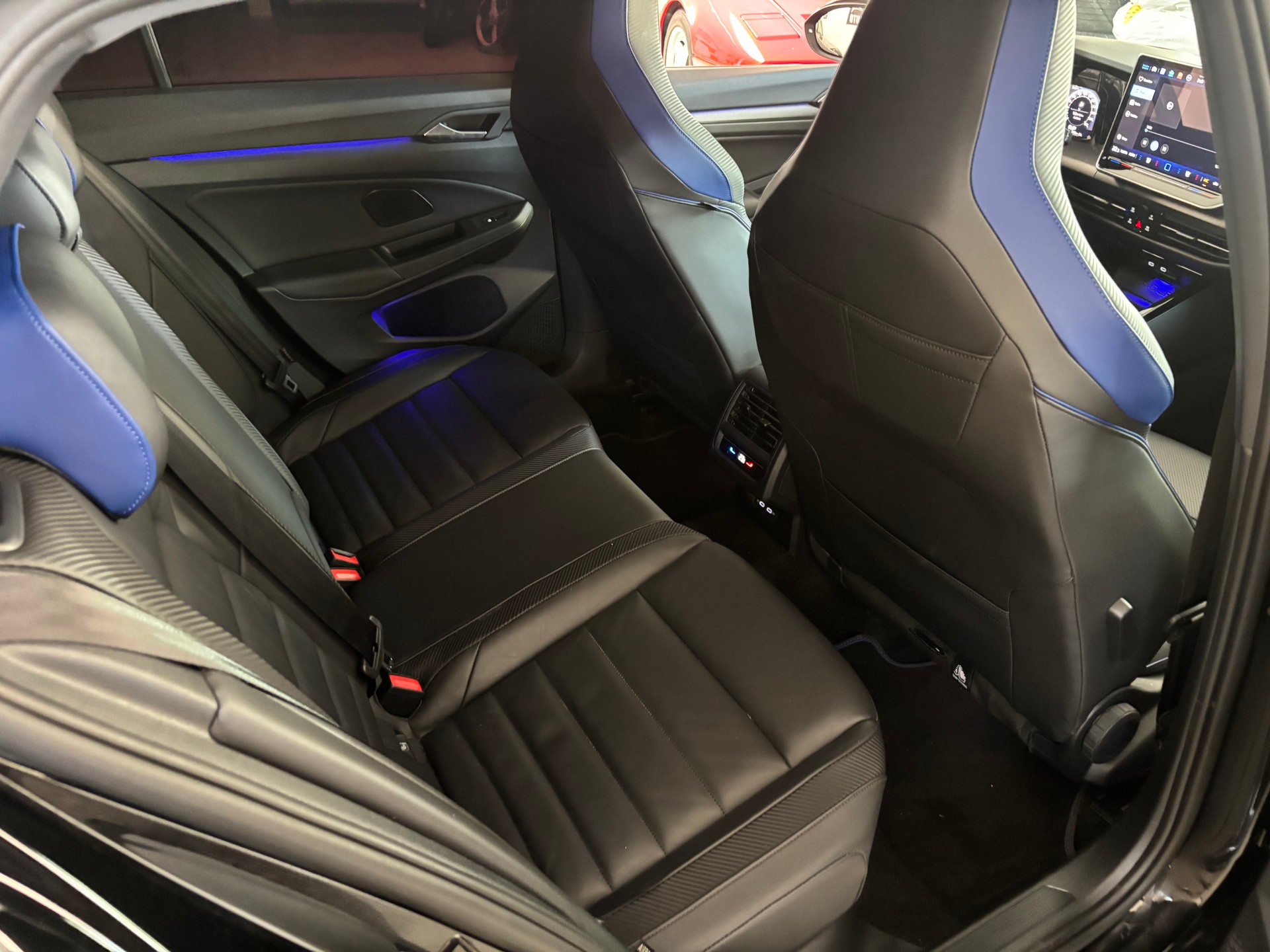 VW Golf 2.0 TSI R Black Edition DSG 4 Motion-image-9