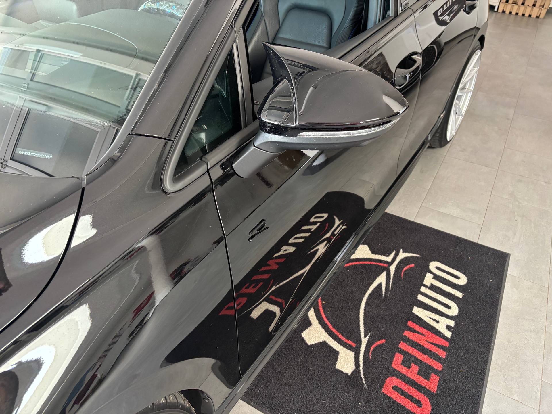 VW Golf 2.0 TSI R Black Edition DSG 4 Motion-image-12