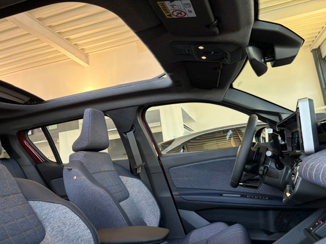 RENAULT R4 E-Tech Comfort Range 52 kWh Techno-image-13