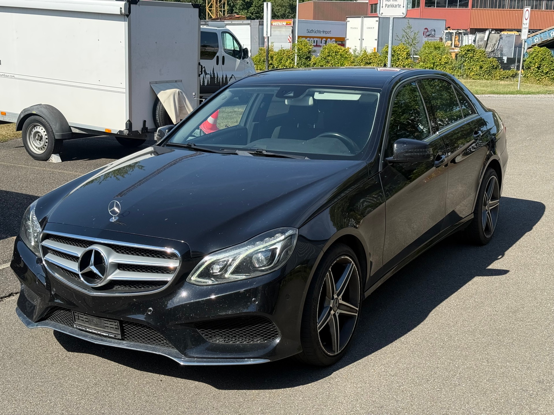 MERCEDES-BENZ E 220-image-0