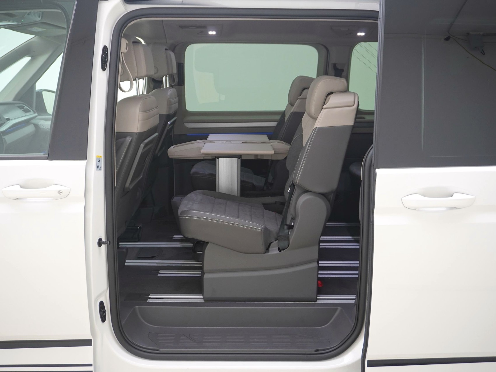 VW Multivan lang 1.5 TSI eHybrid Style DSG 4motion-image-11