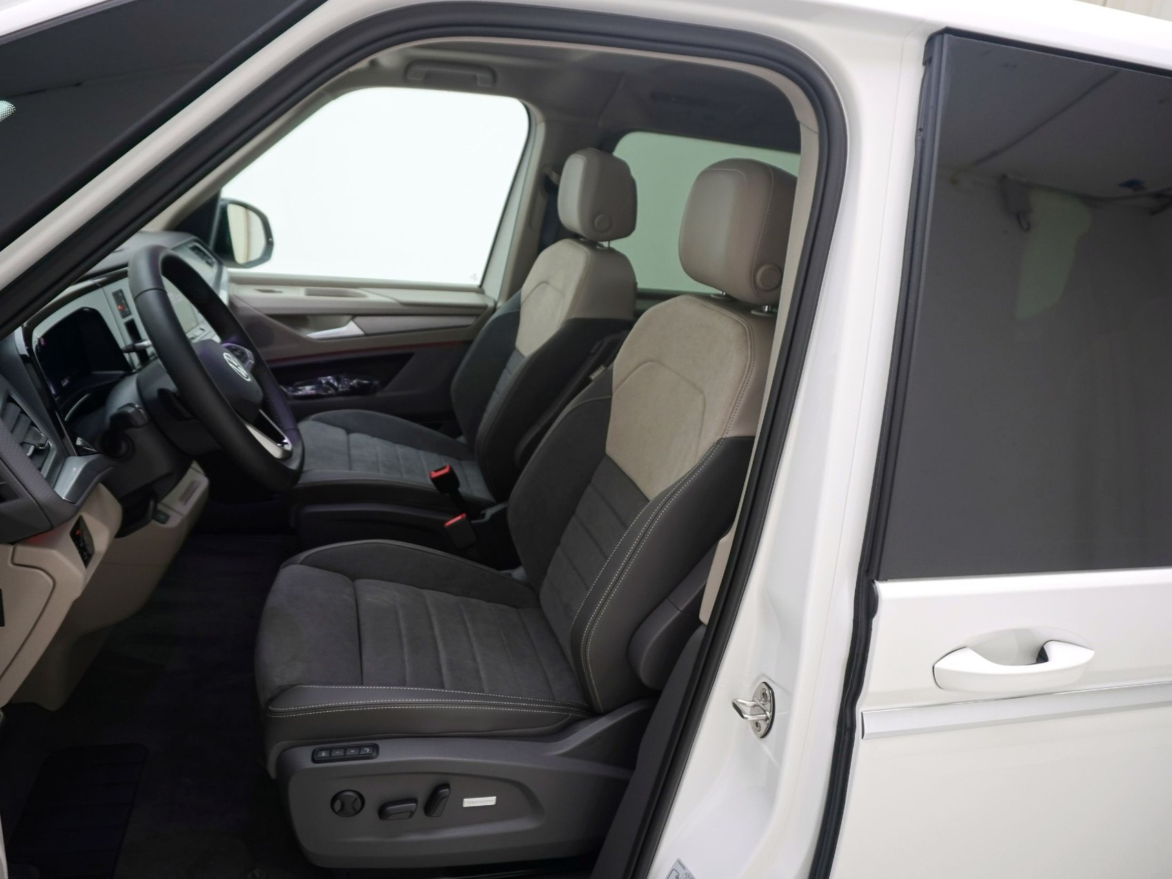 VW Multivan lang 1.5 TSI eHybrid Style DSG 4motion-image-7