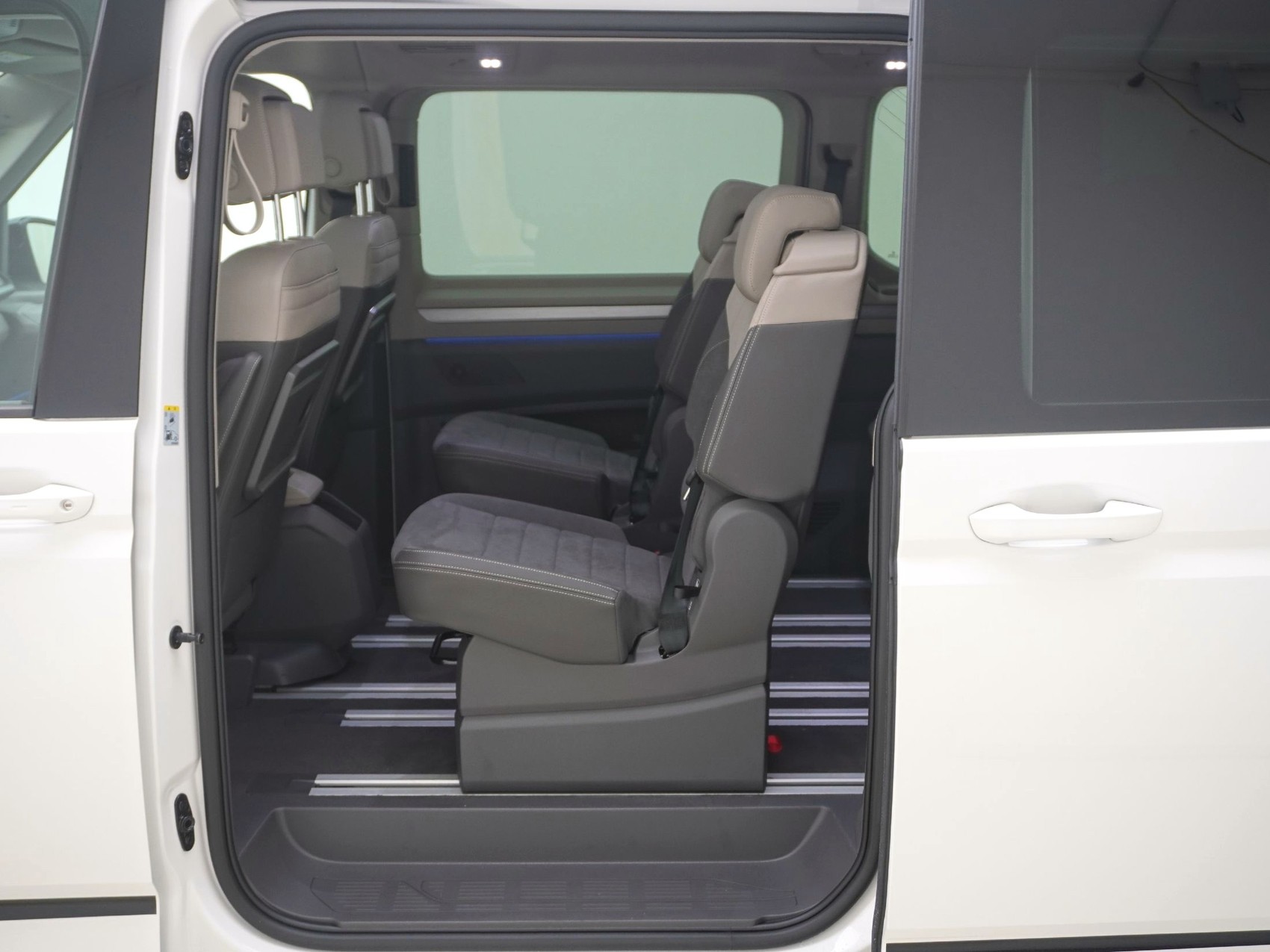 VW Multivan lang 1.5 TSI eHybrid Style DSG 4motion-image-10
