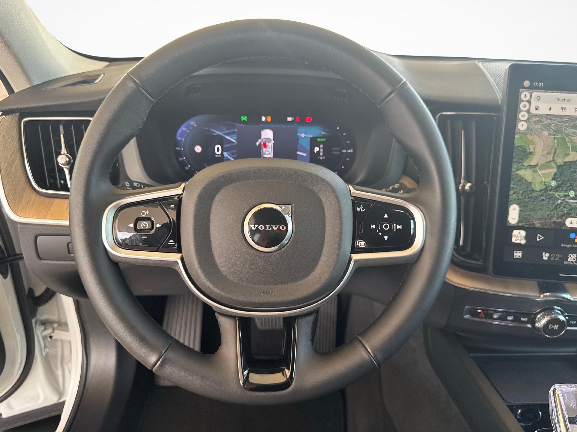 VOLVO XC60 2.0 T6 TE Plus Dark eAWD-image-14