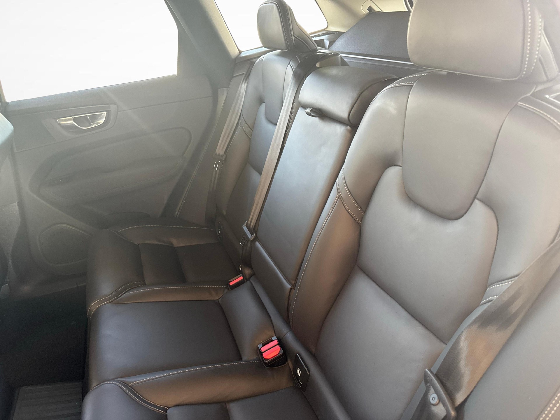 VOLVO XC60 2.0 T6 TE Plus Dark eAWD-image-11