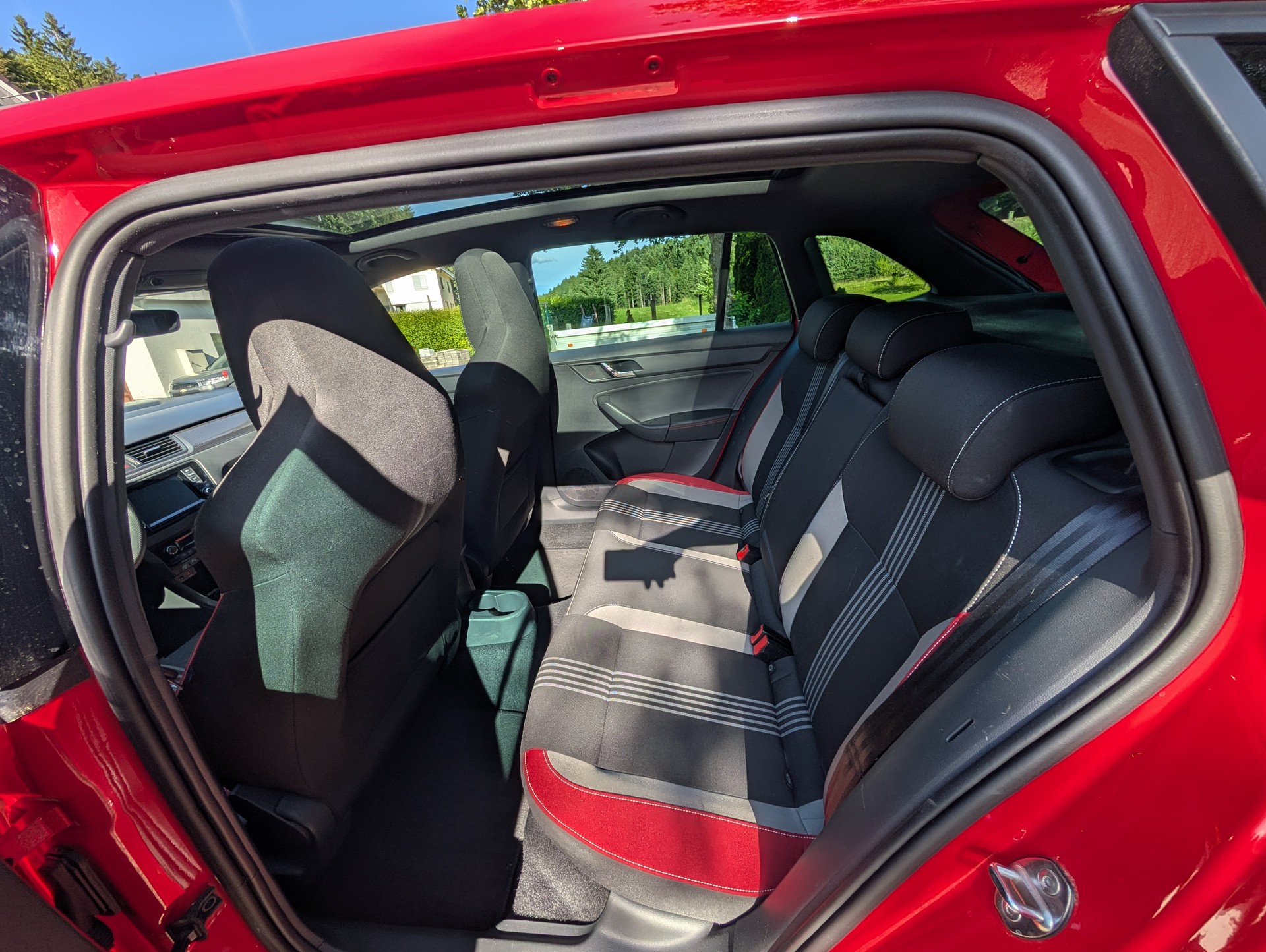 SKODA Rapid Spaceback 1.4 TSI Monte Carlo DSG-image-6