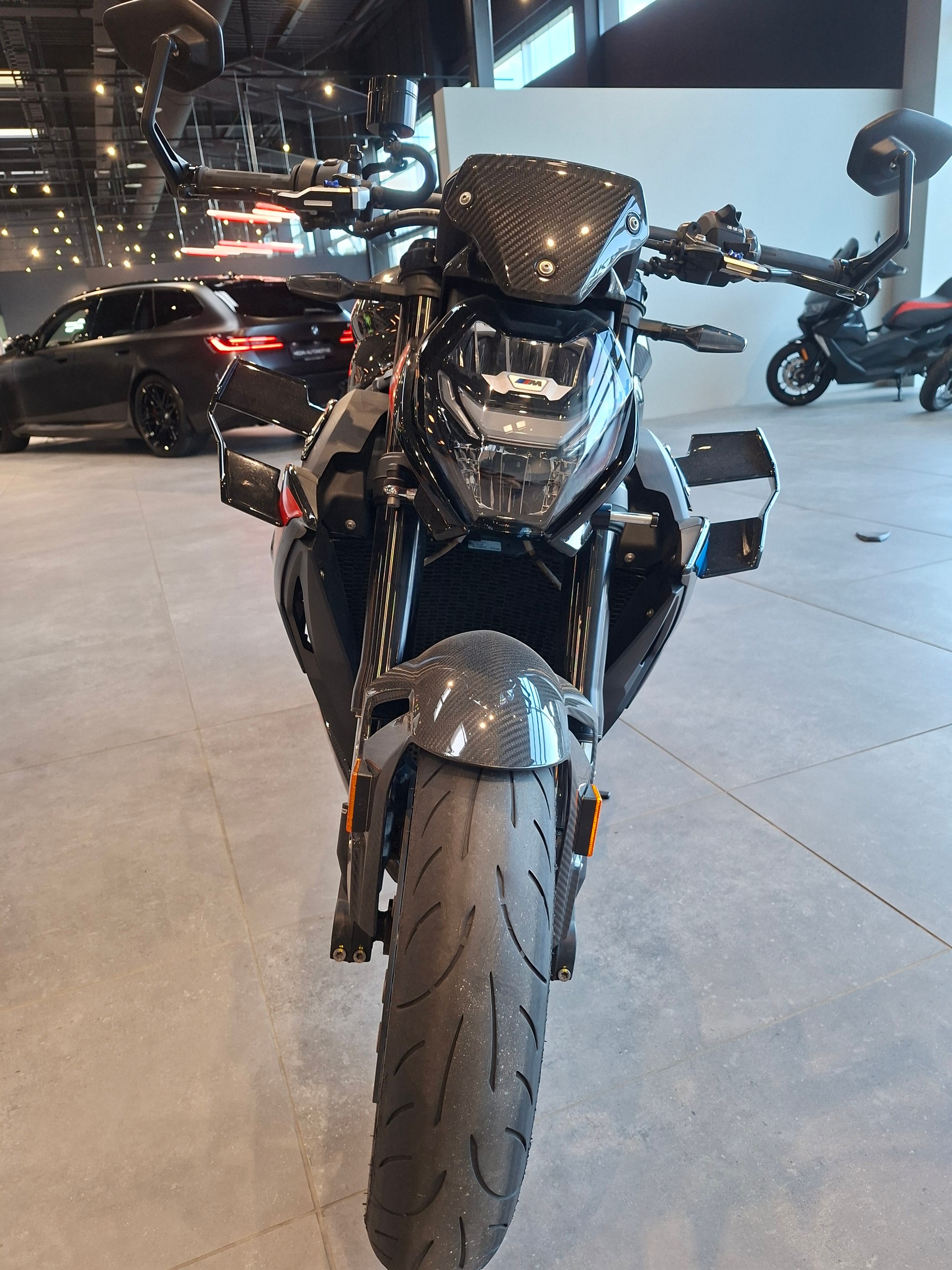 BMW M 1000 R-image-5